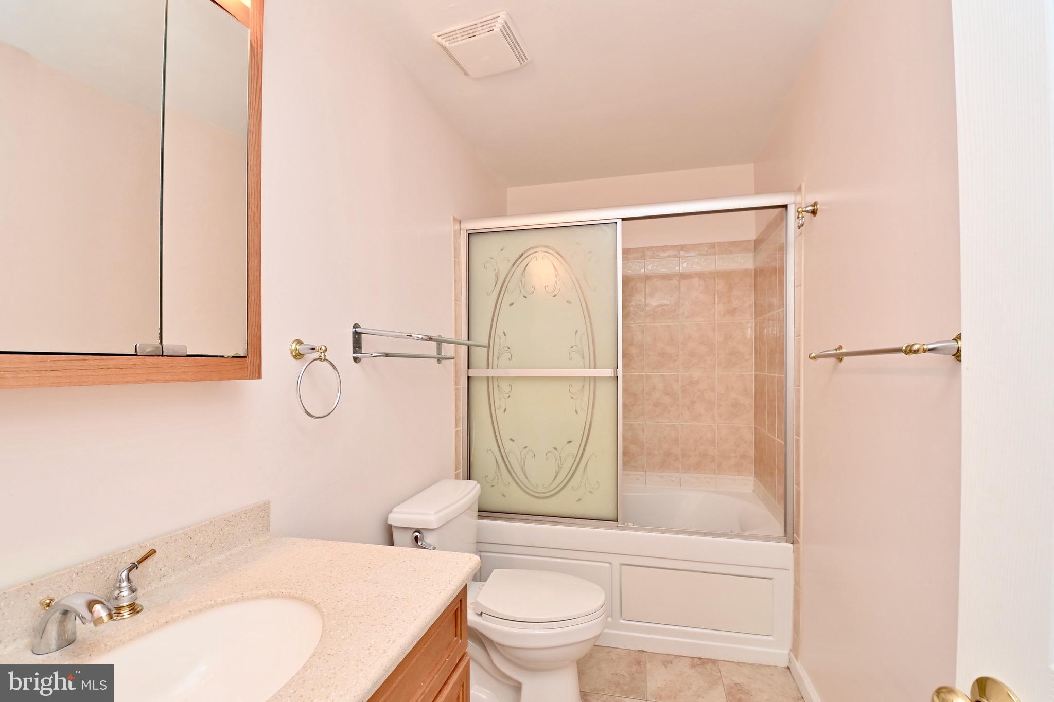 VILLAGE OF MOUNT AIR - Residential Lease