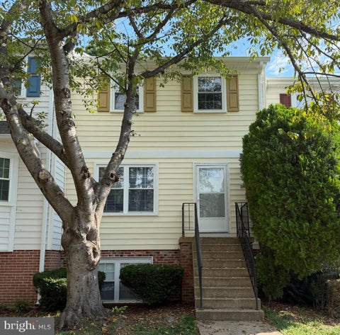 Townhouse For Rent - 1602 W Bancroft Lane<br/> CROFTON, MD 21114