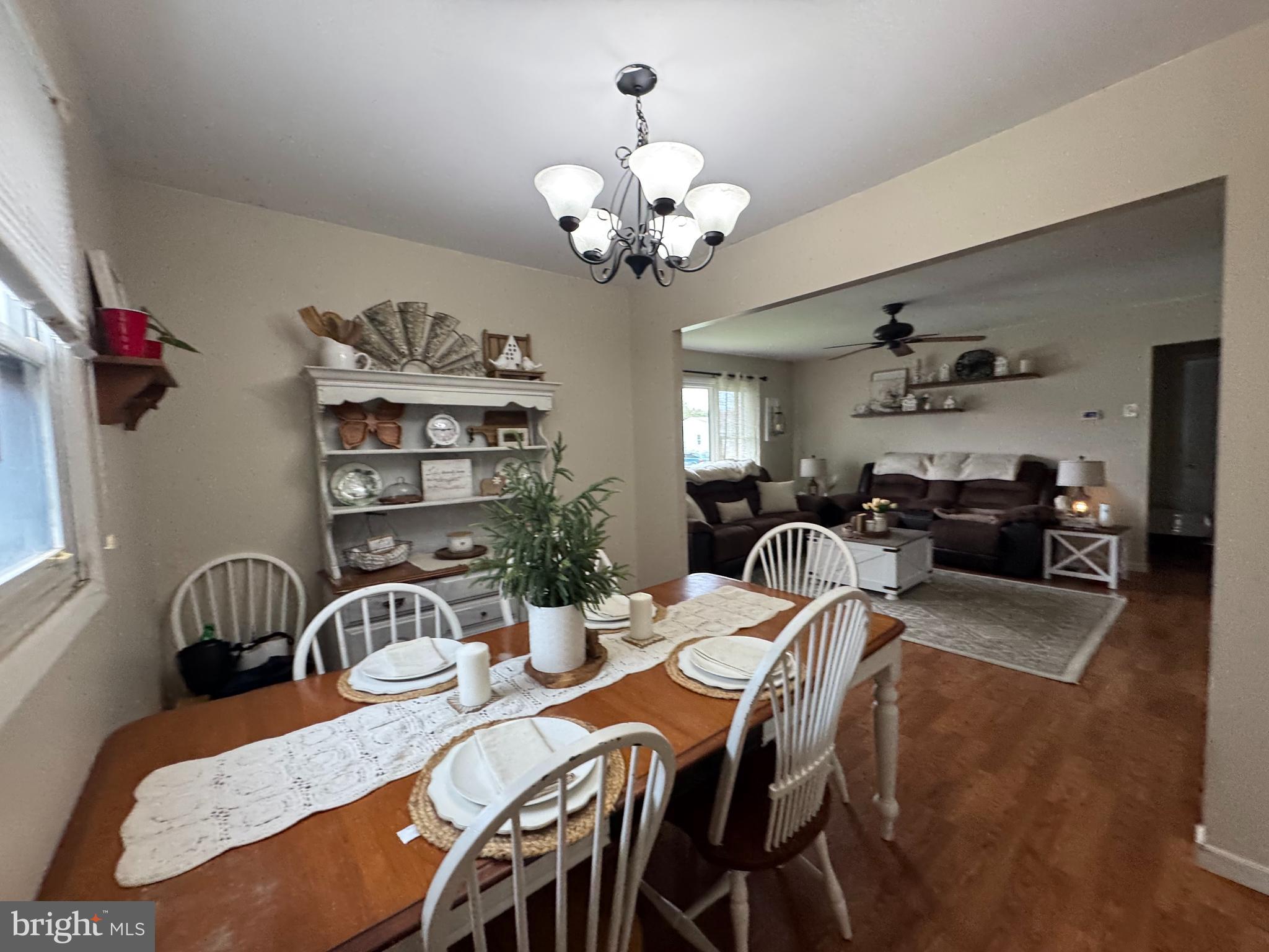 PARKWAY MANOR - Residential