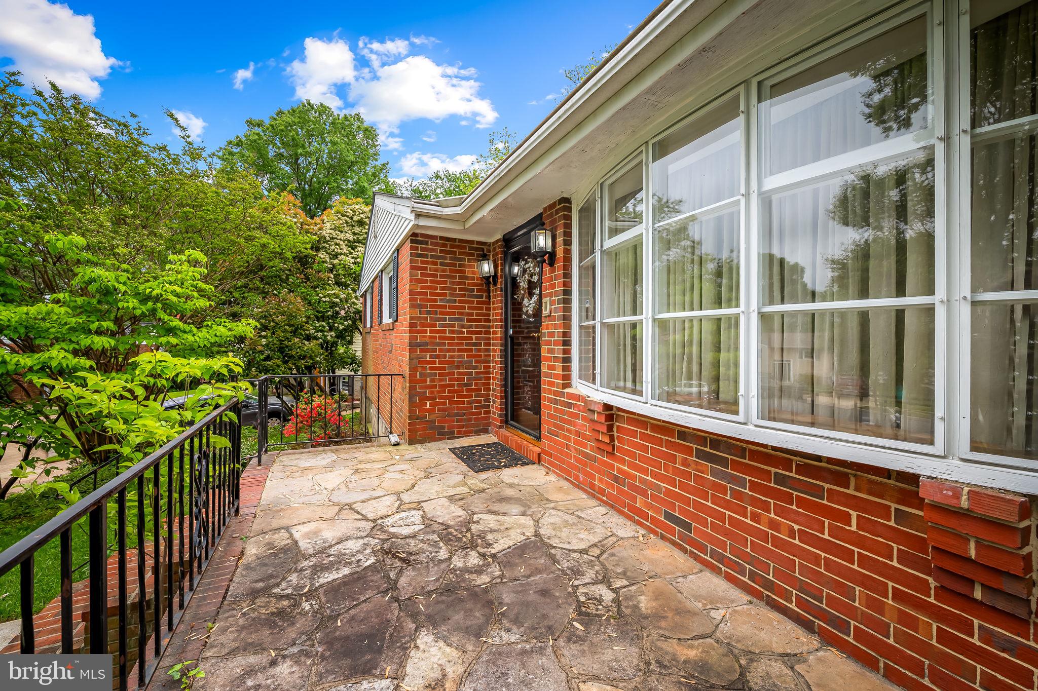 BLACKTHORN - Residential