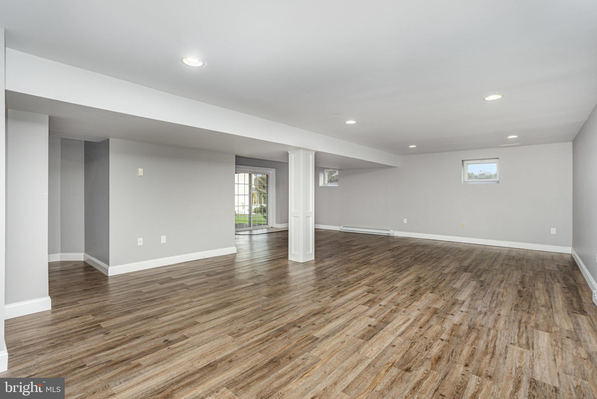 VICTORIAS POND - Residential