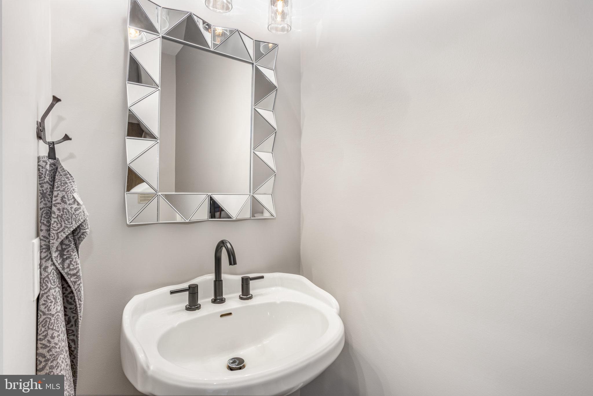 VICTORIAS POND - Residential