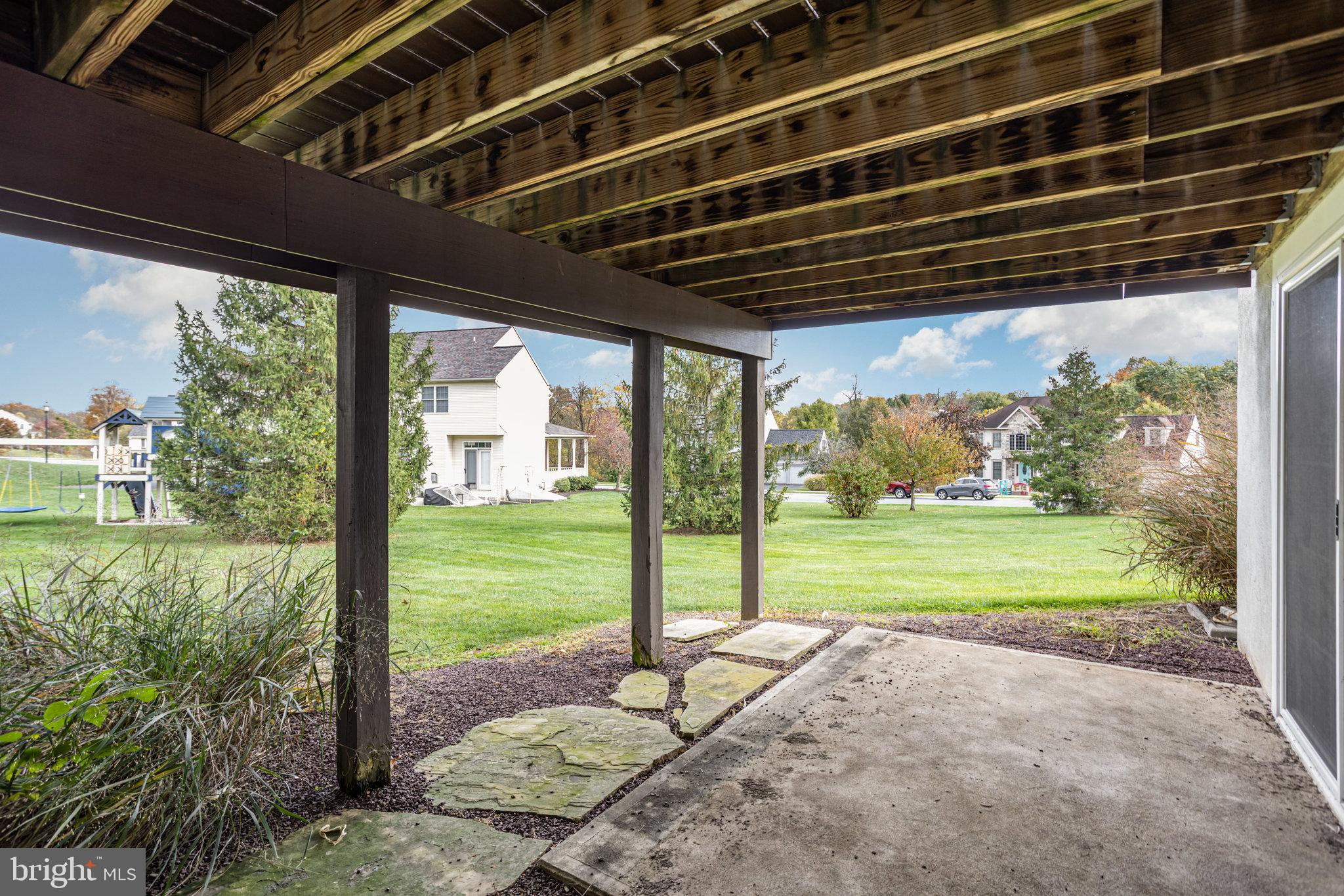 VICTORIAS POND - Residential