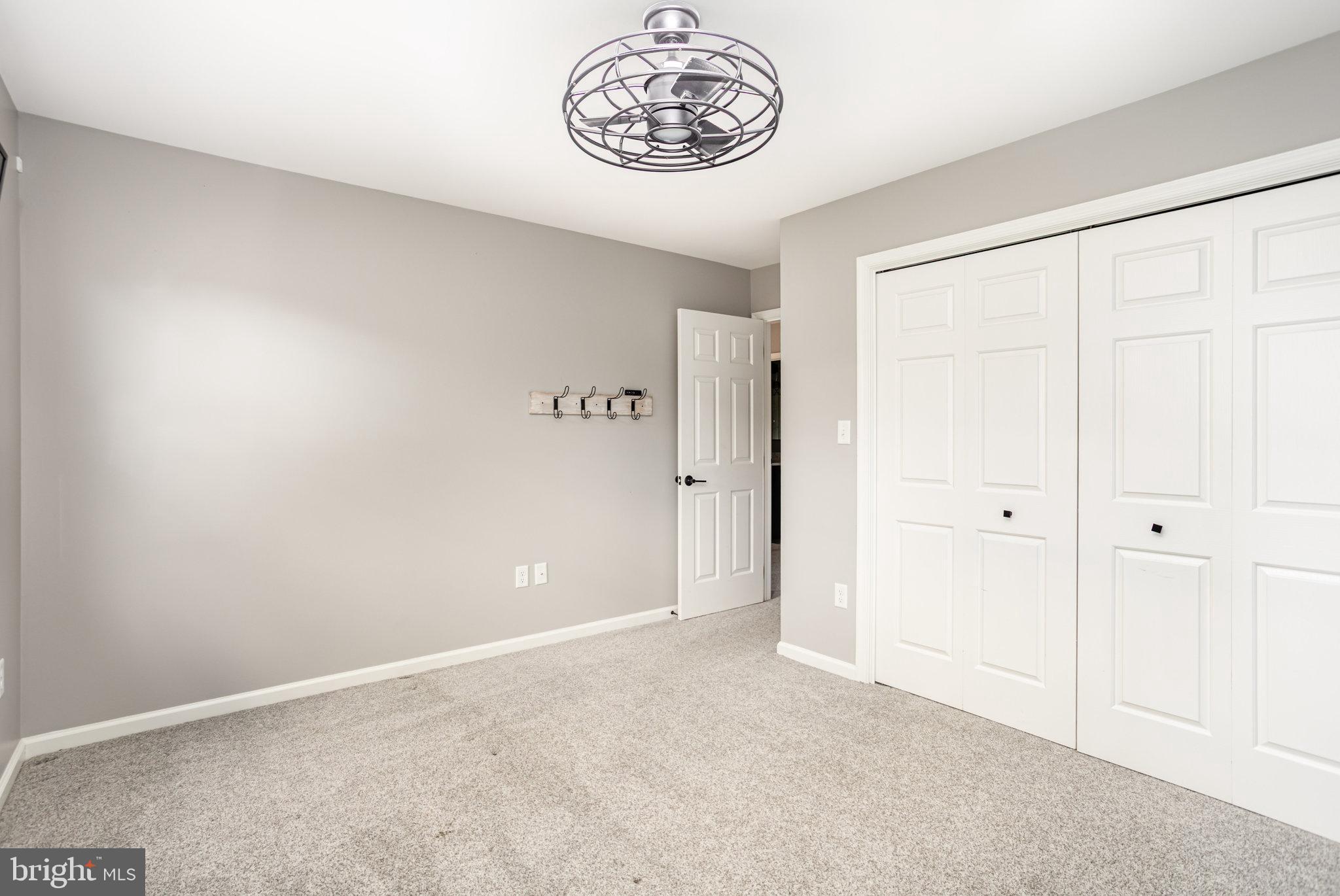 VICTORIAS POND - Residential