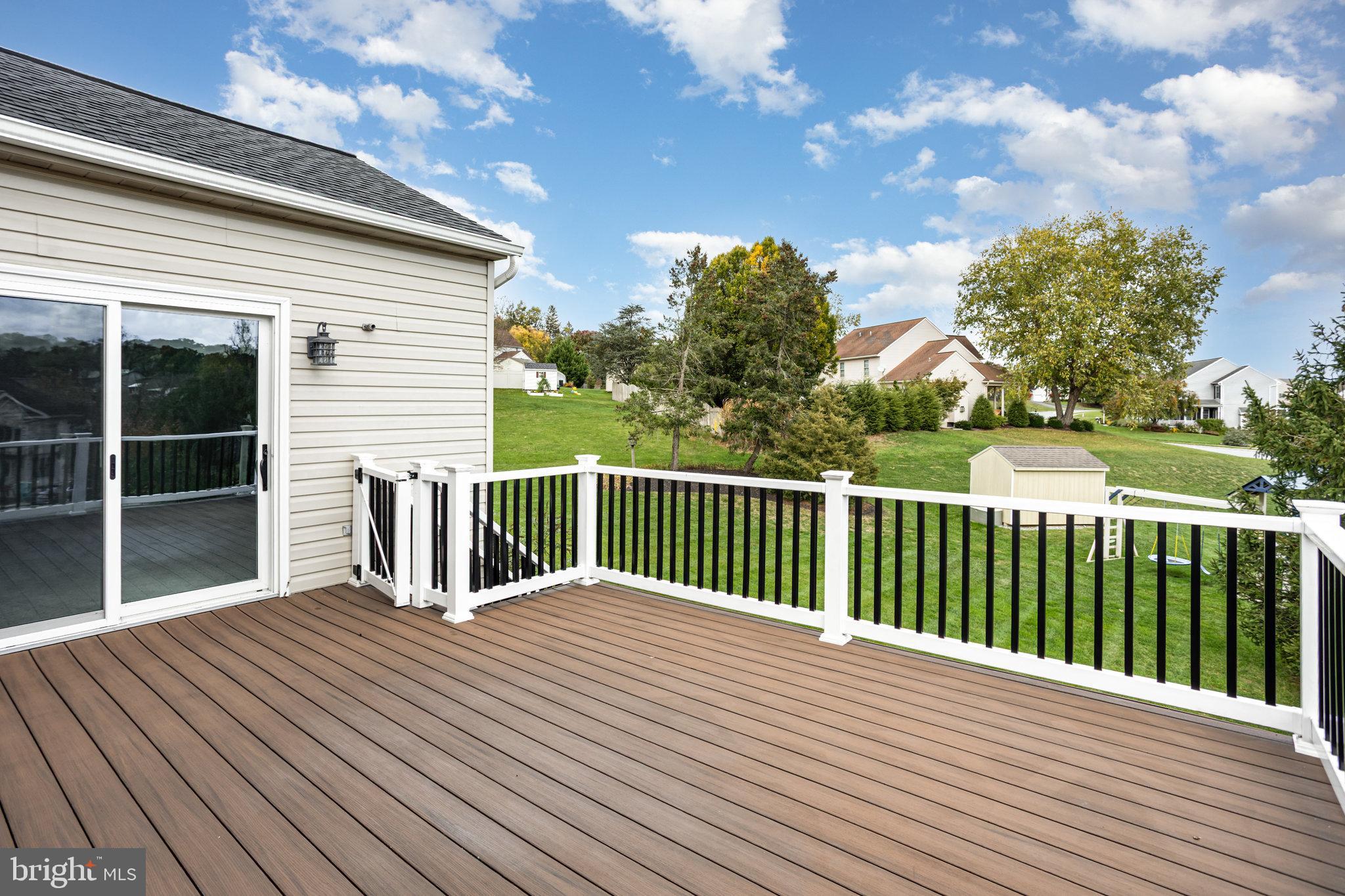 VICTORIAS POND - Residential