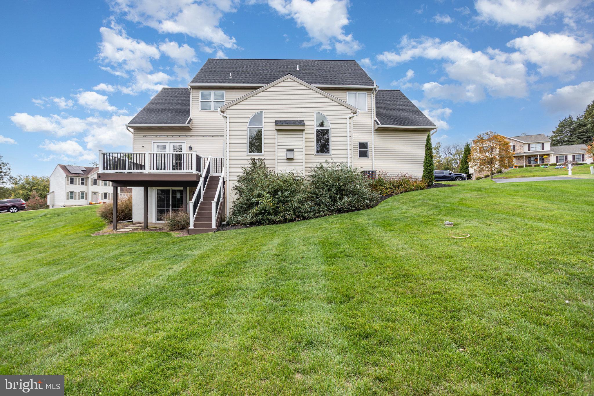 VICTORIAS POND - Residential