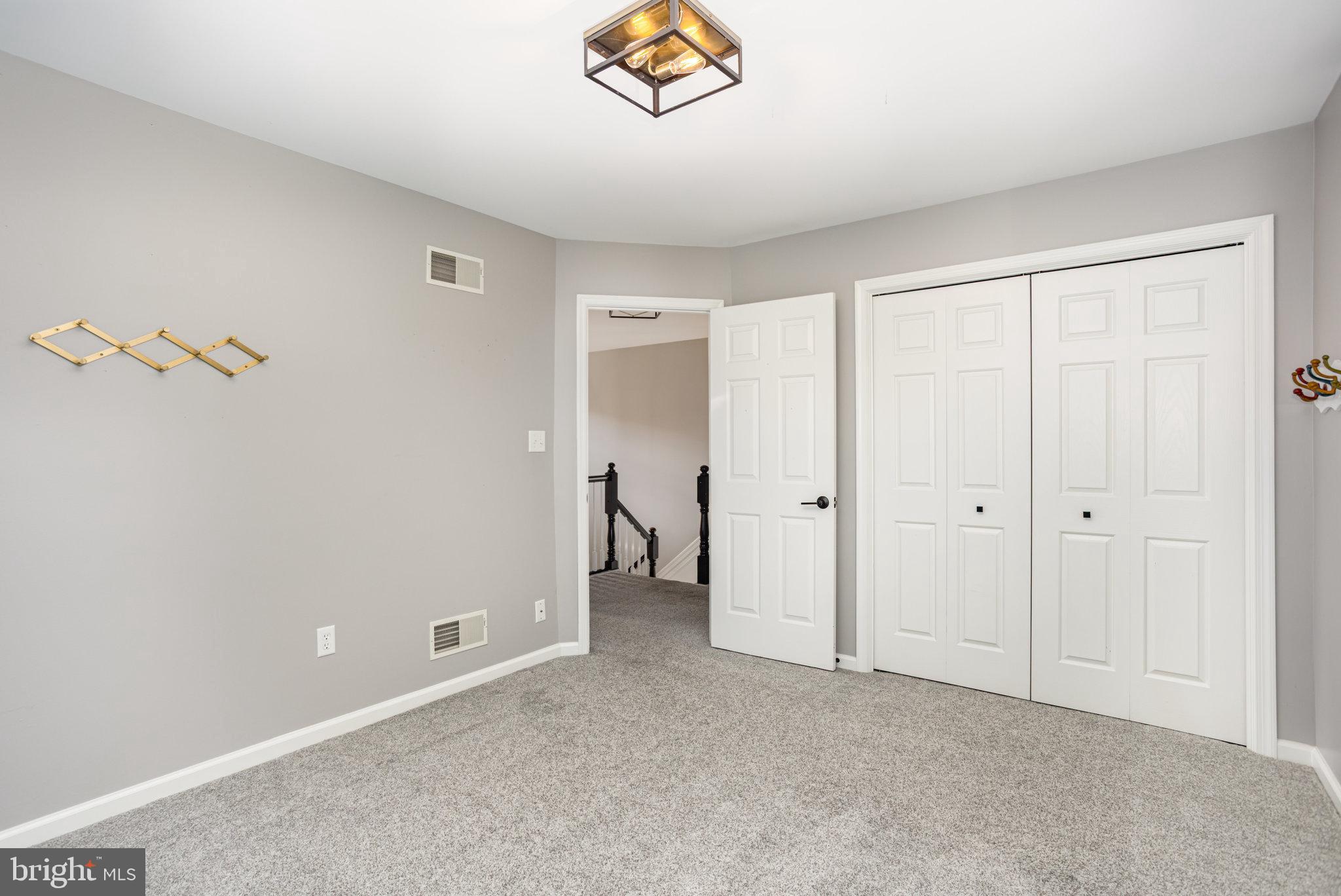 VICTORIAS POND - Residential