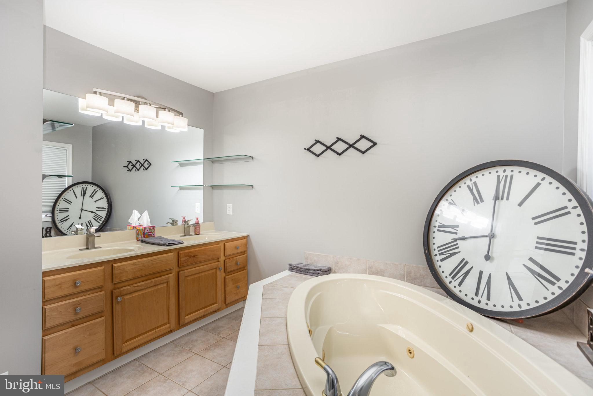 VICTORIAS POND - Residential