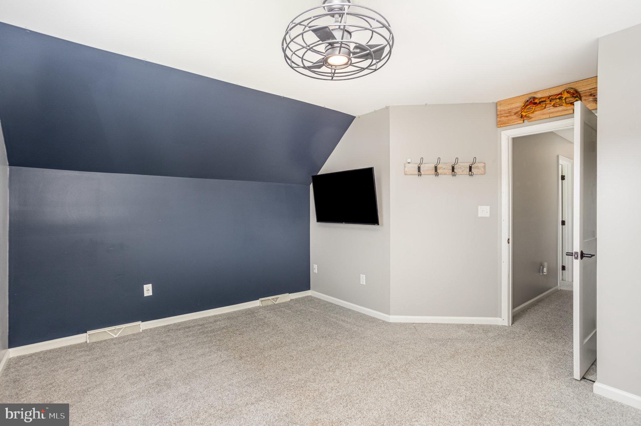 VICTORIAS POND - Residential