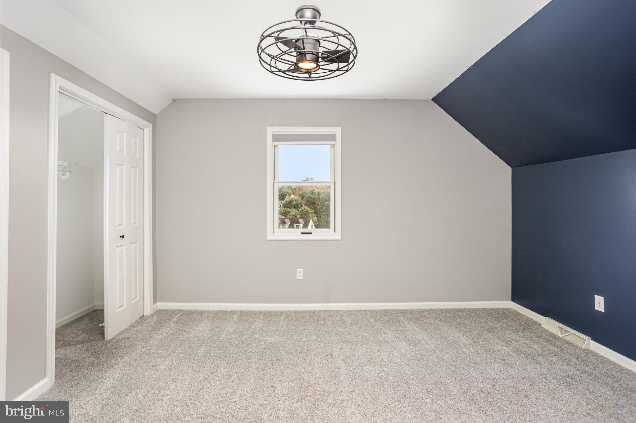 VICTORIAS POND - Residential