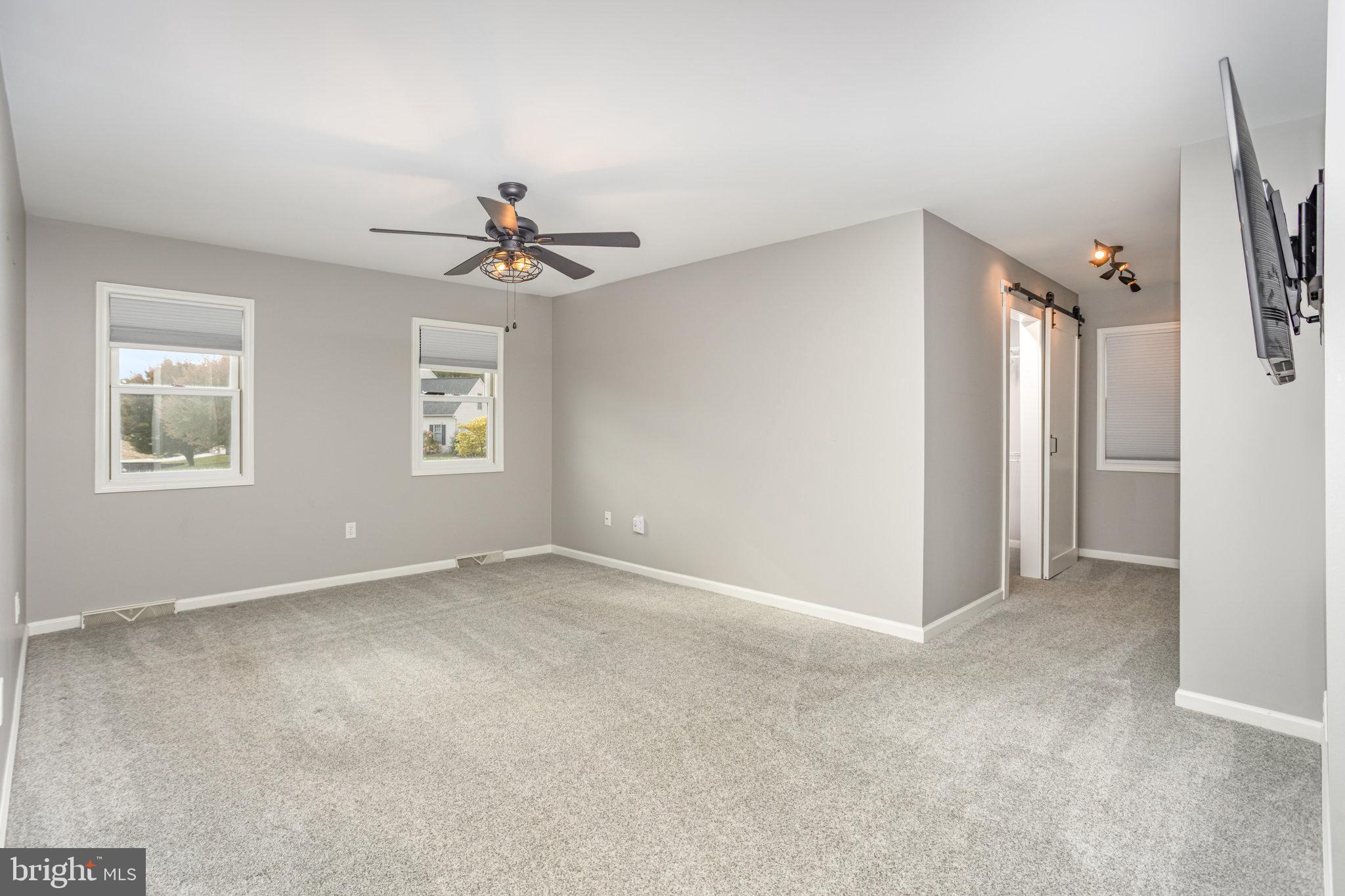 VICTORIAS POND - Residential