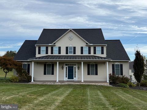 19 BRIAR ROSE TRAIL ELIZABETHTOWN PA 17022