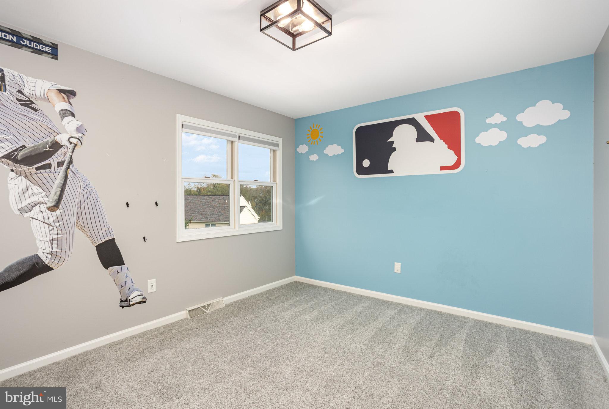 VICTORIAS POND - Residential