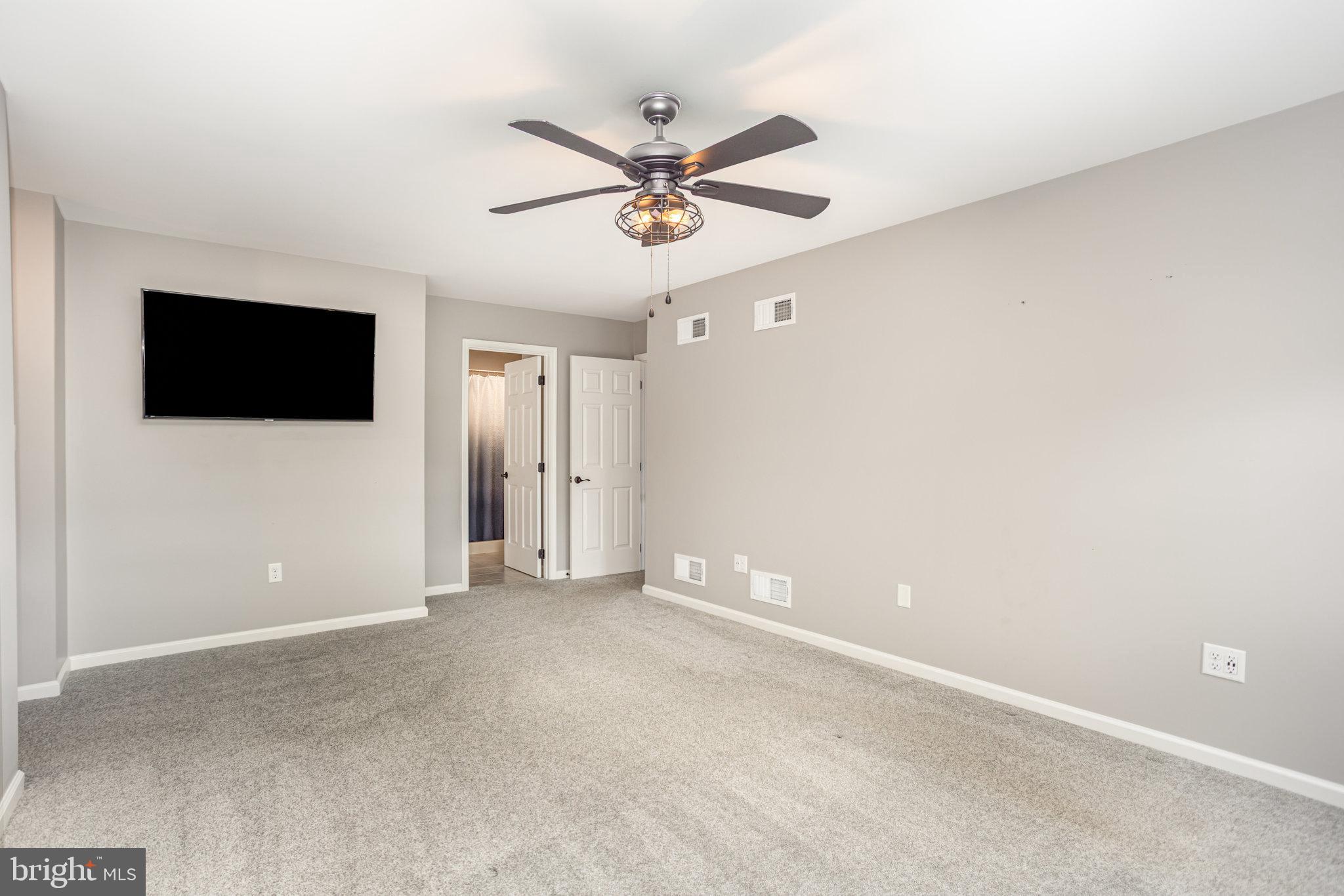 VICTORIAS POND - Residential