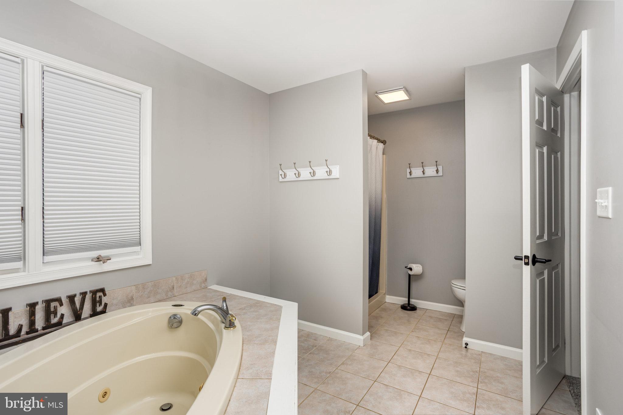 VICTORIAS POND - Residential