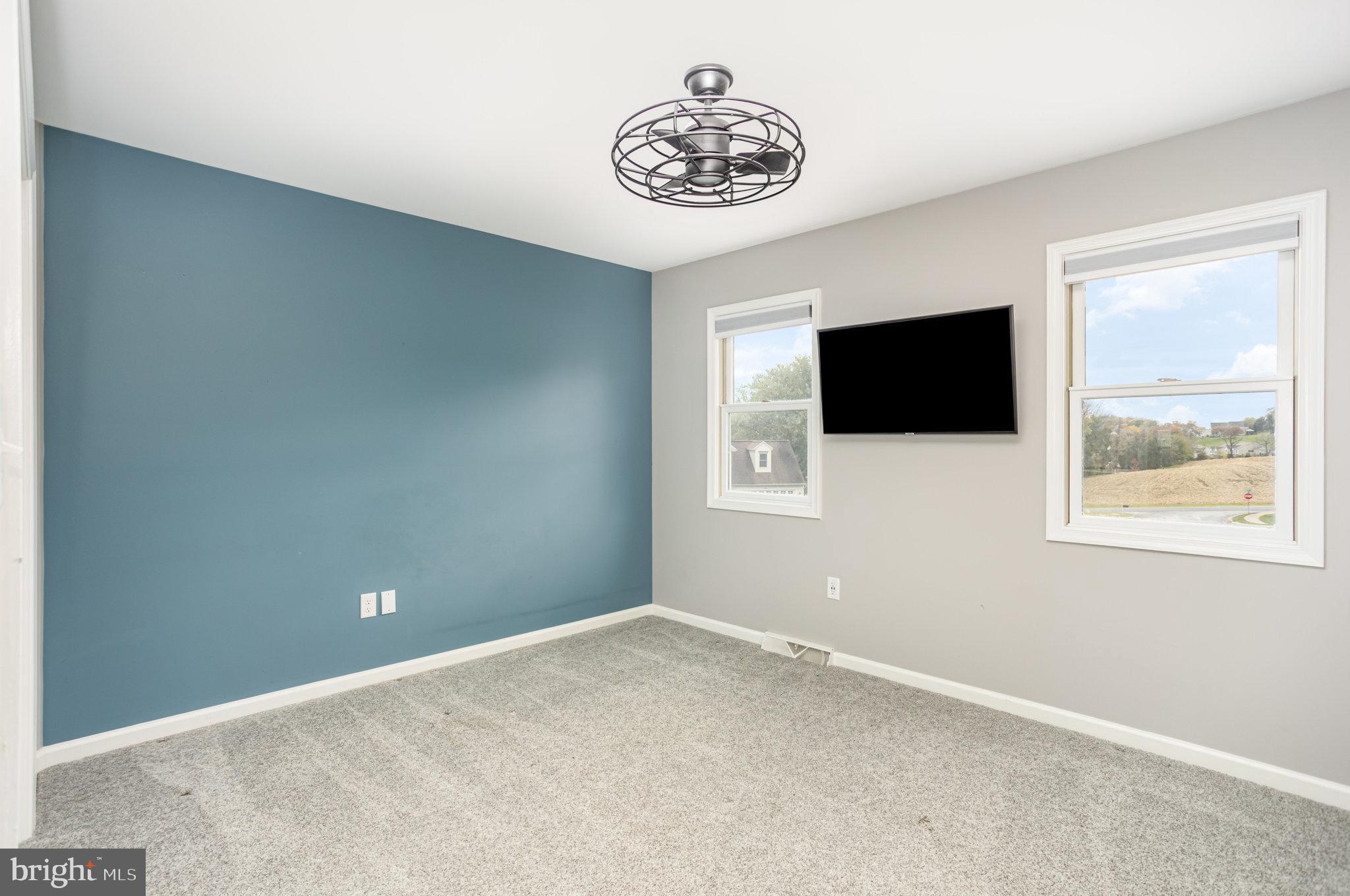 VICTORIAS POND - Residential