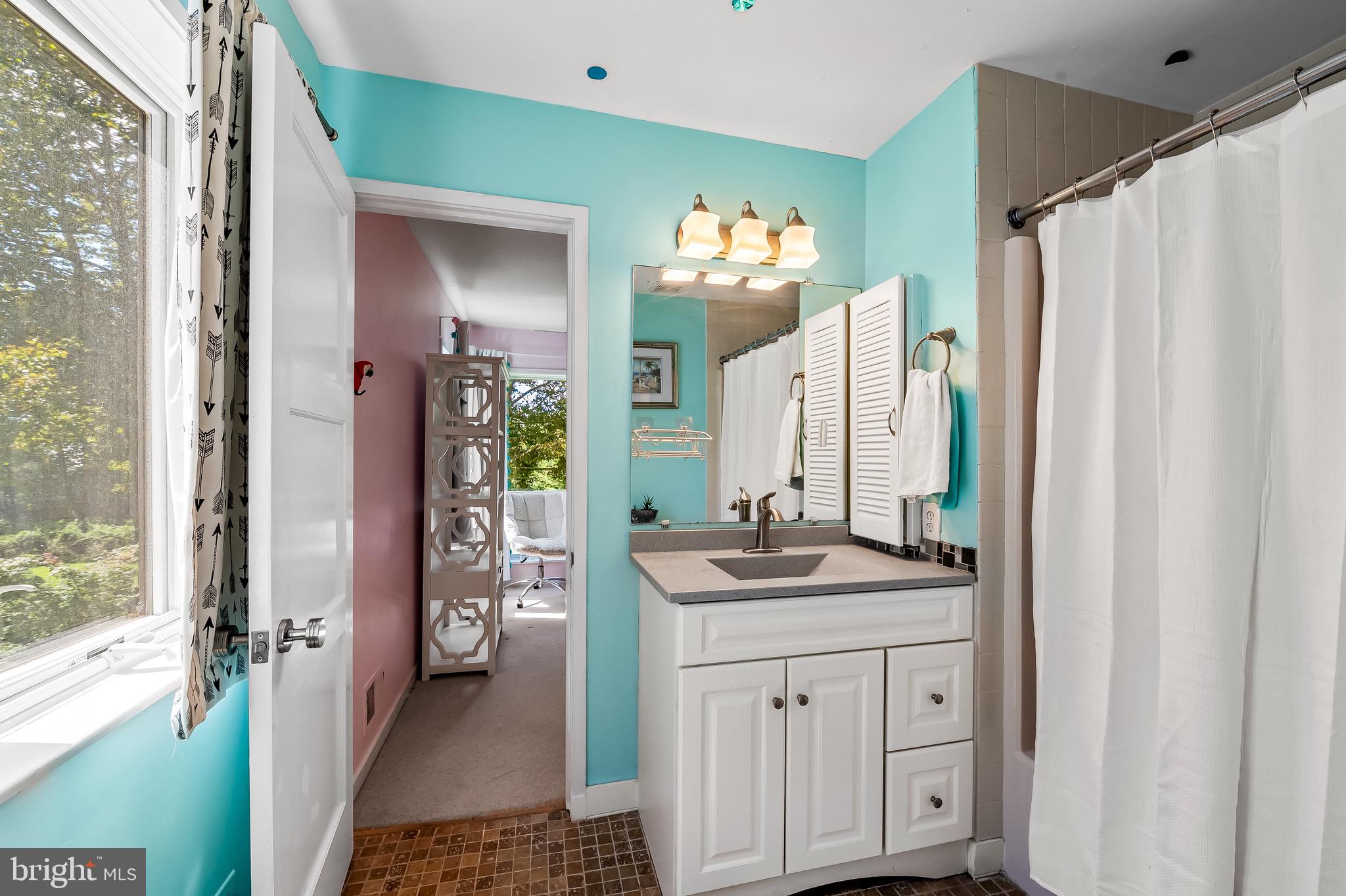 RUXTON - Residential