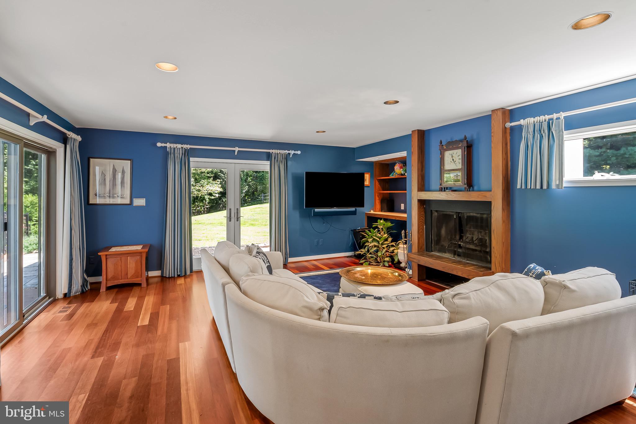 RUXTON - Residential