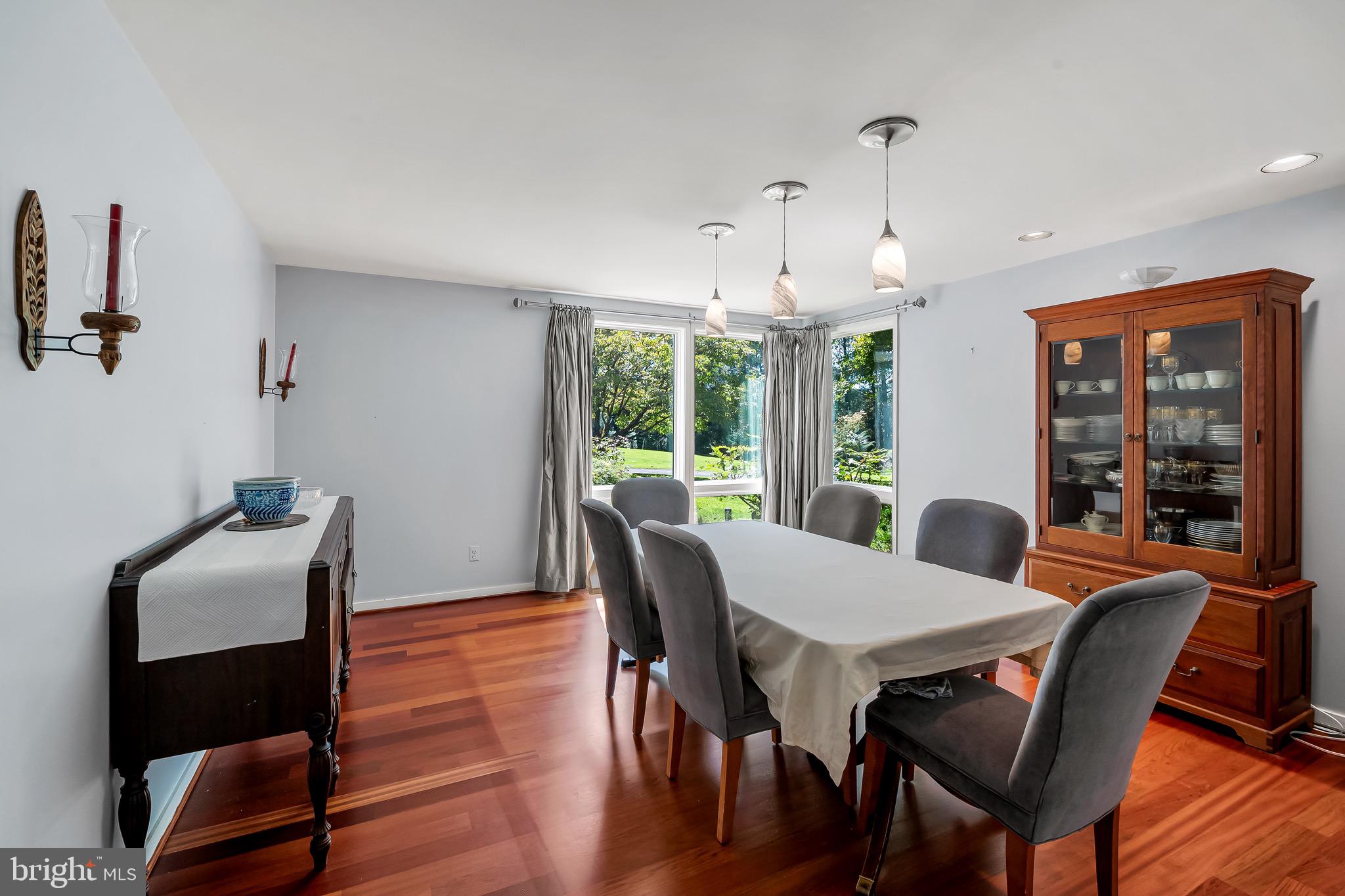 RUXTON - Residential