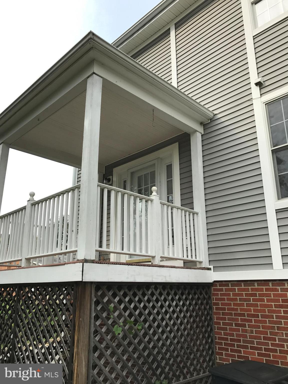 ASHLAWN RIDGE - Residential Lease