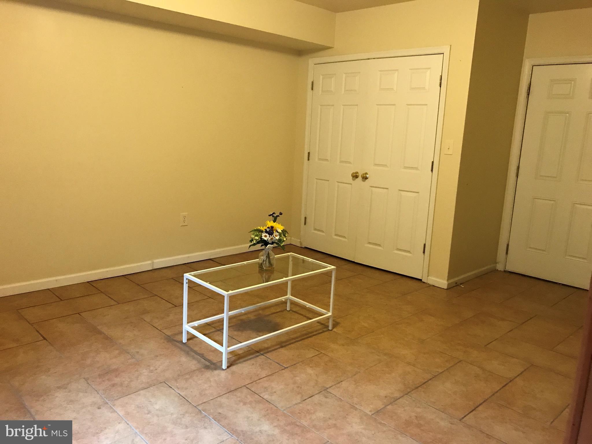 ASHLAWN RIDGE - Residential Lease