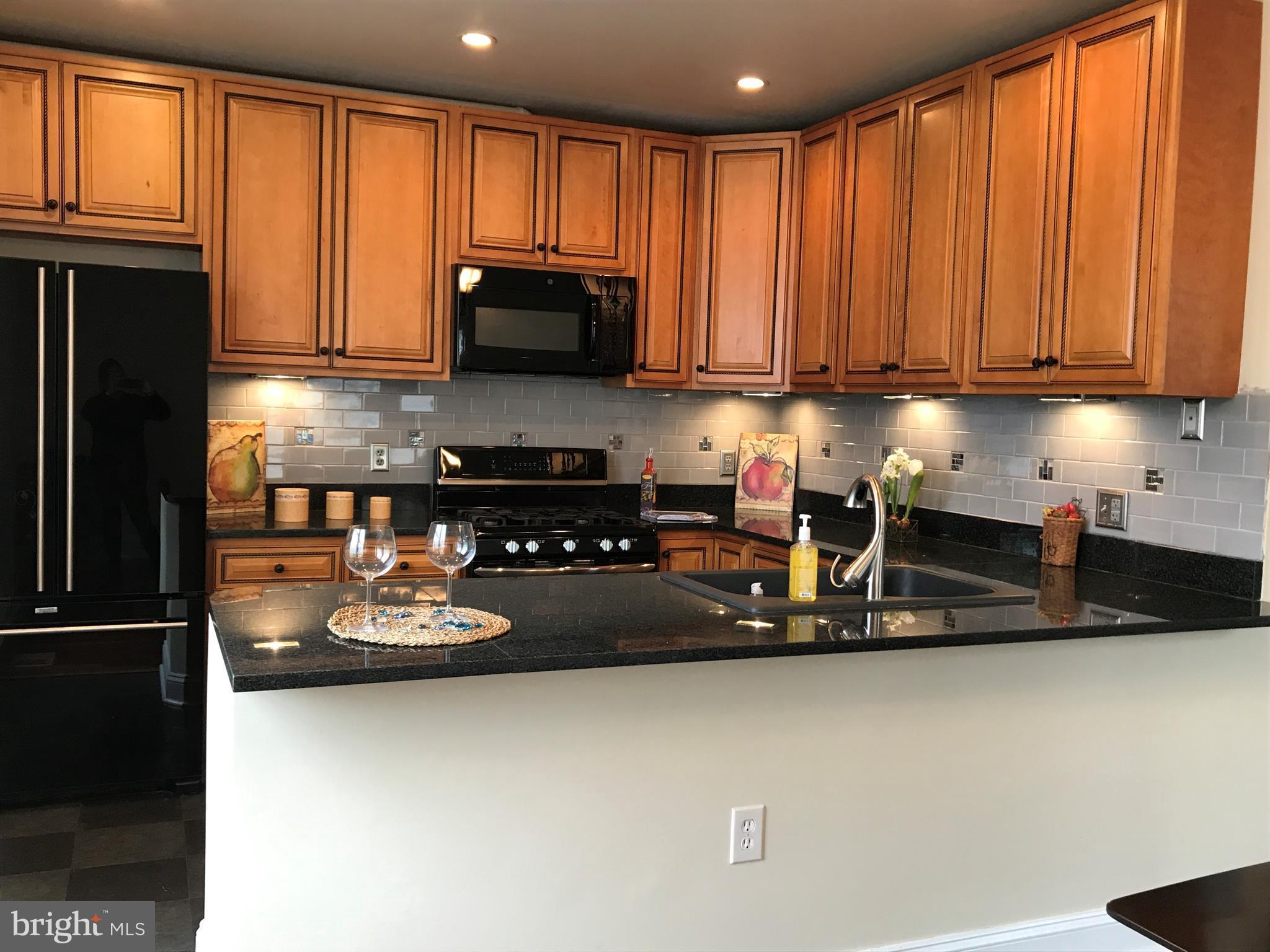 ASHLAWN RIDGE - Residential Lease