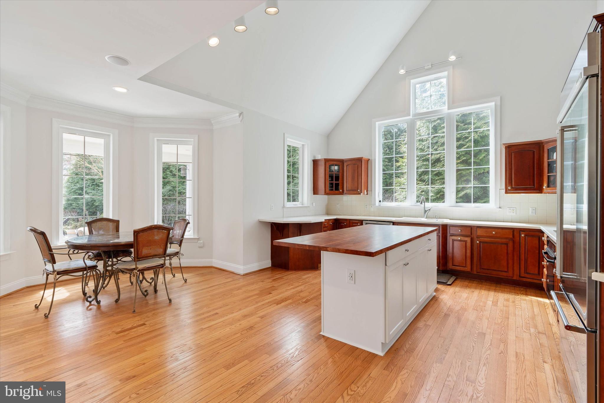 ASHFORD - Residential