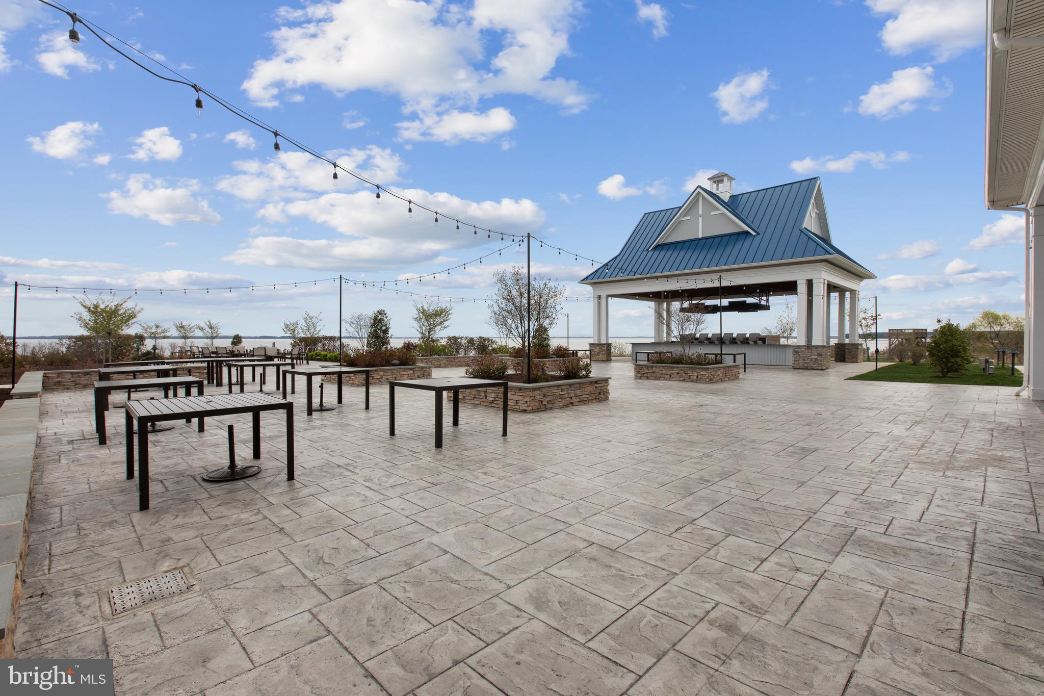 FOUR SEASONS AT KENT ISLAND - Residential