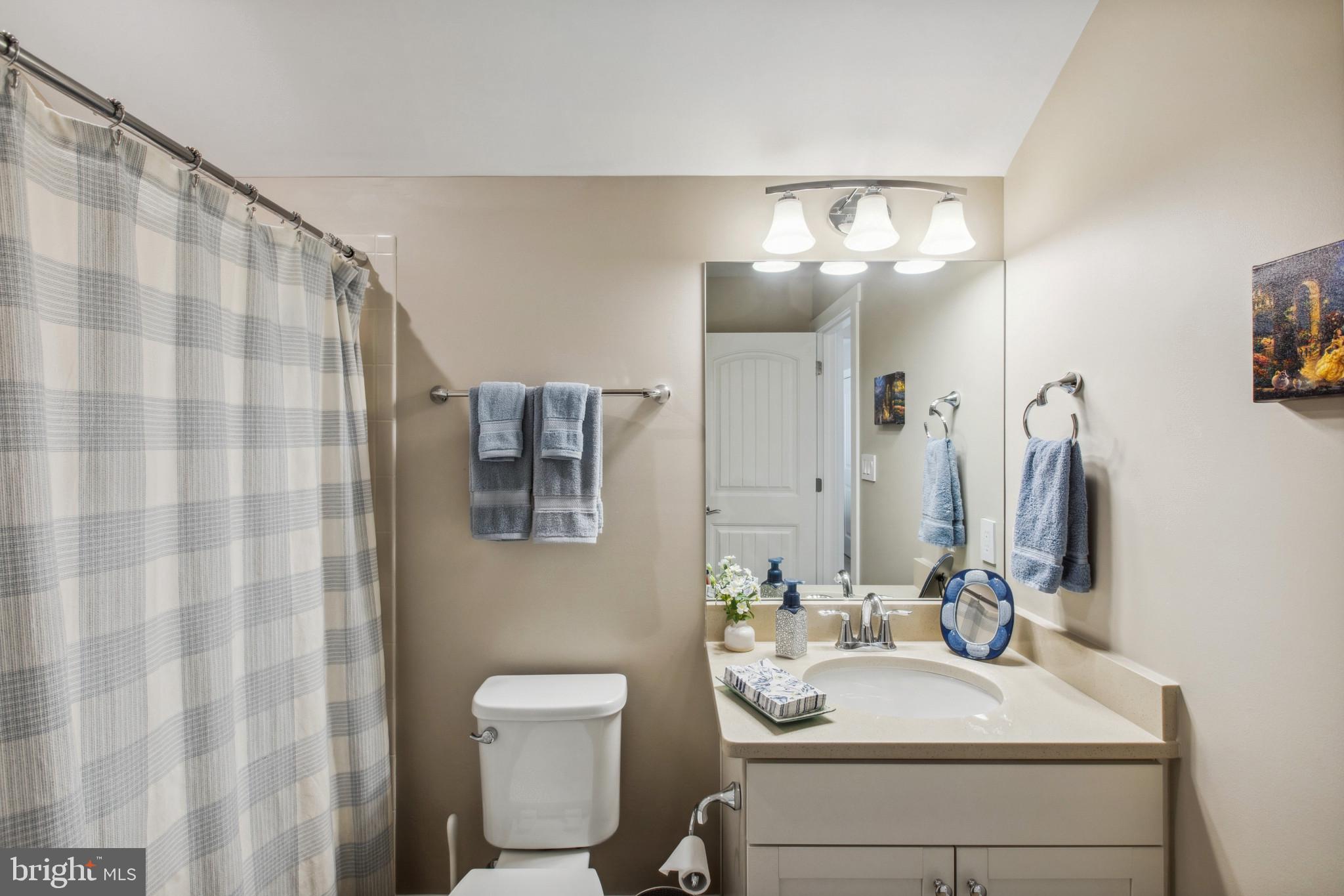 FOUR SEASONS AT KENT ISLAND - Residential