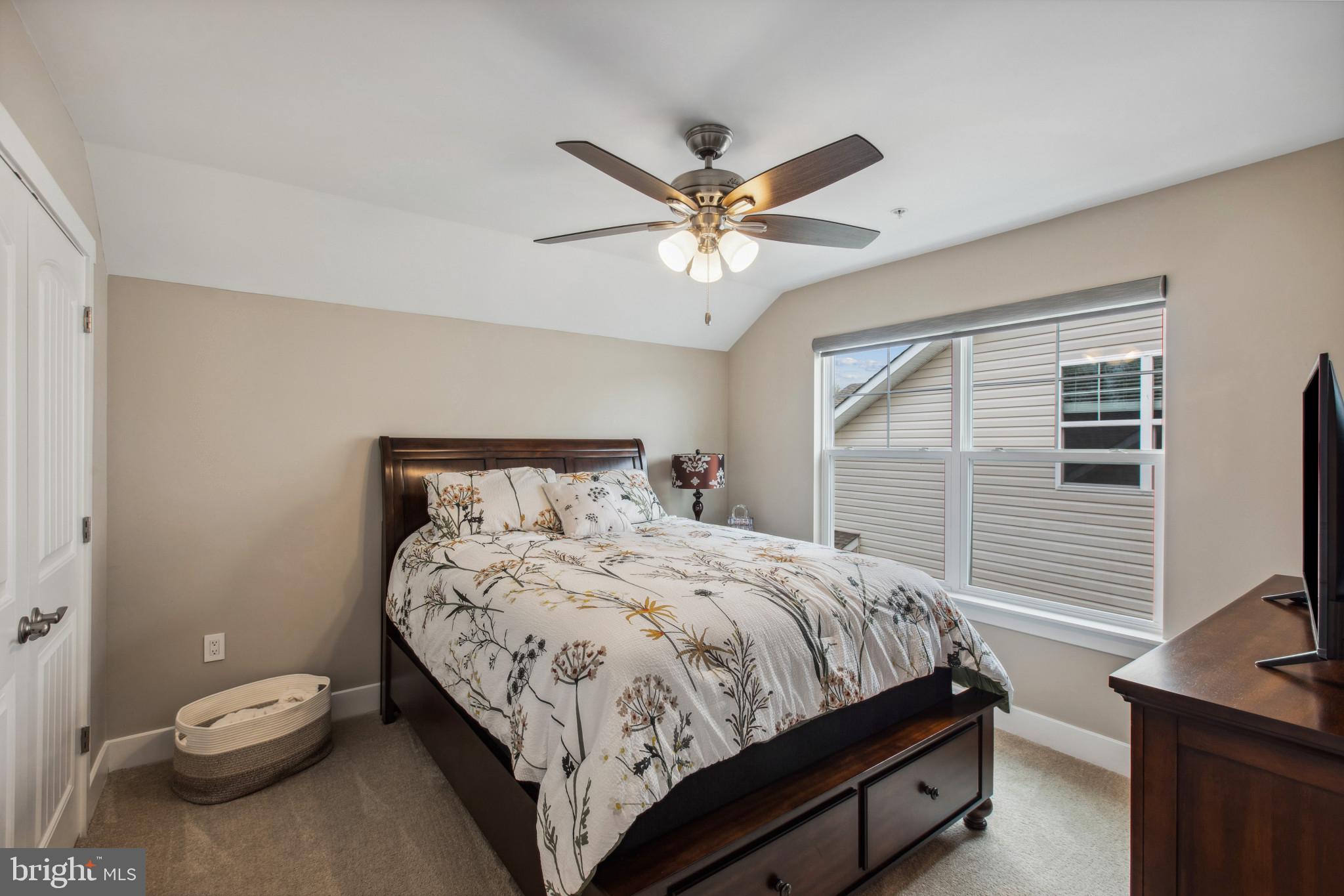 FOUR SEASONS AT KENT ISLAND - Residential