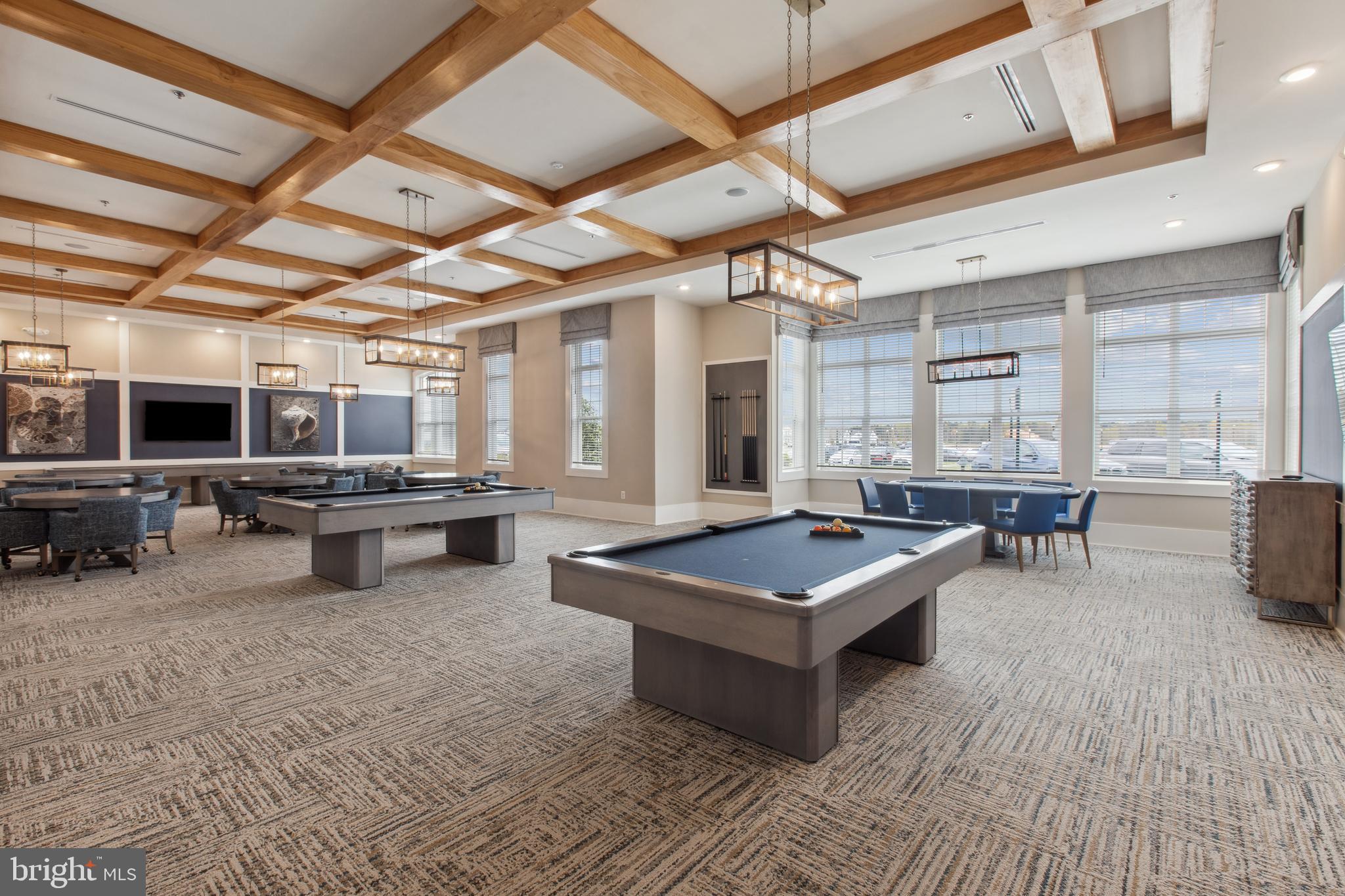 FOUR SEASONS AT KENT ISLAND - Residential