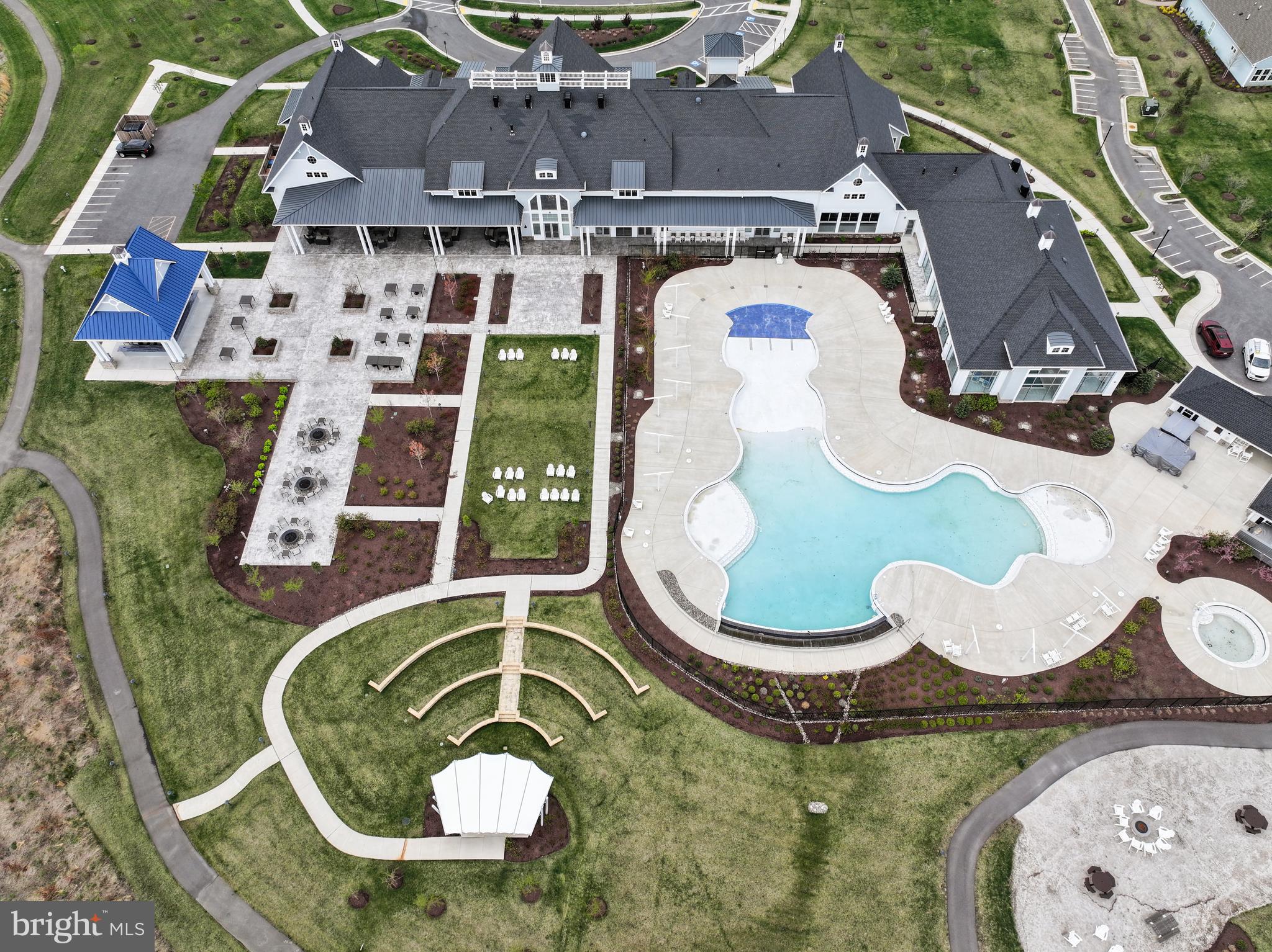 FOUR SEASONS AT KENT ISLAND - Residential