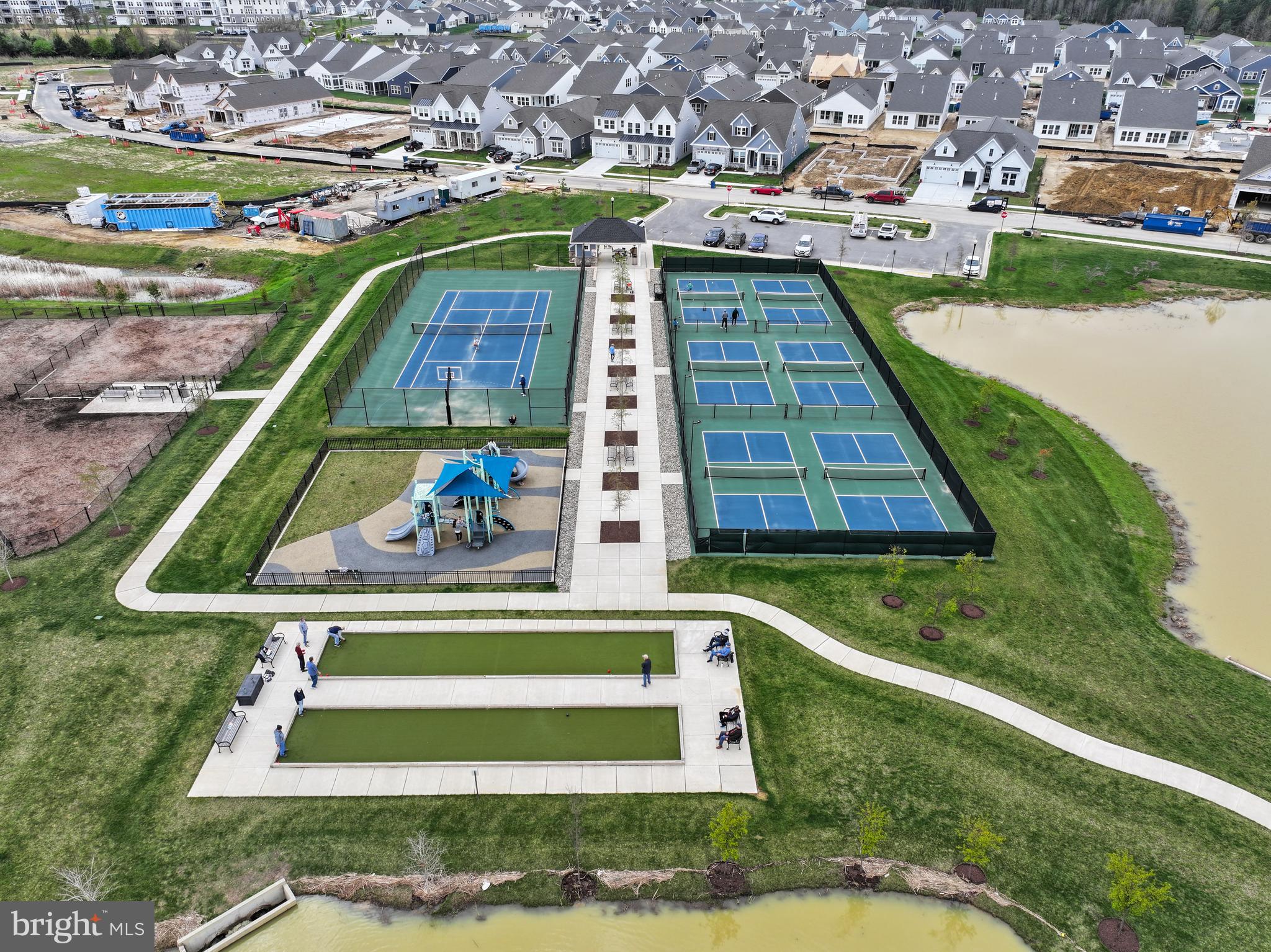 FOUR SEASONS AT KENT ISLAND - Residential