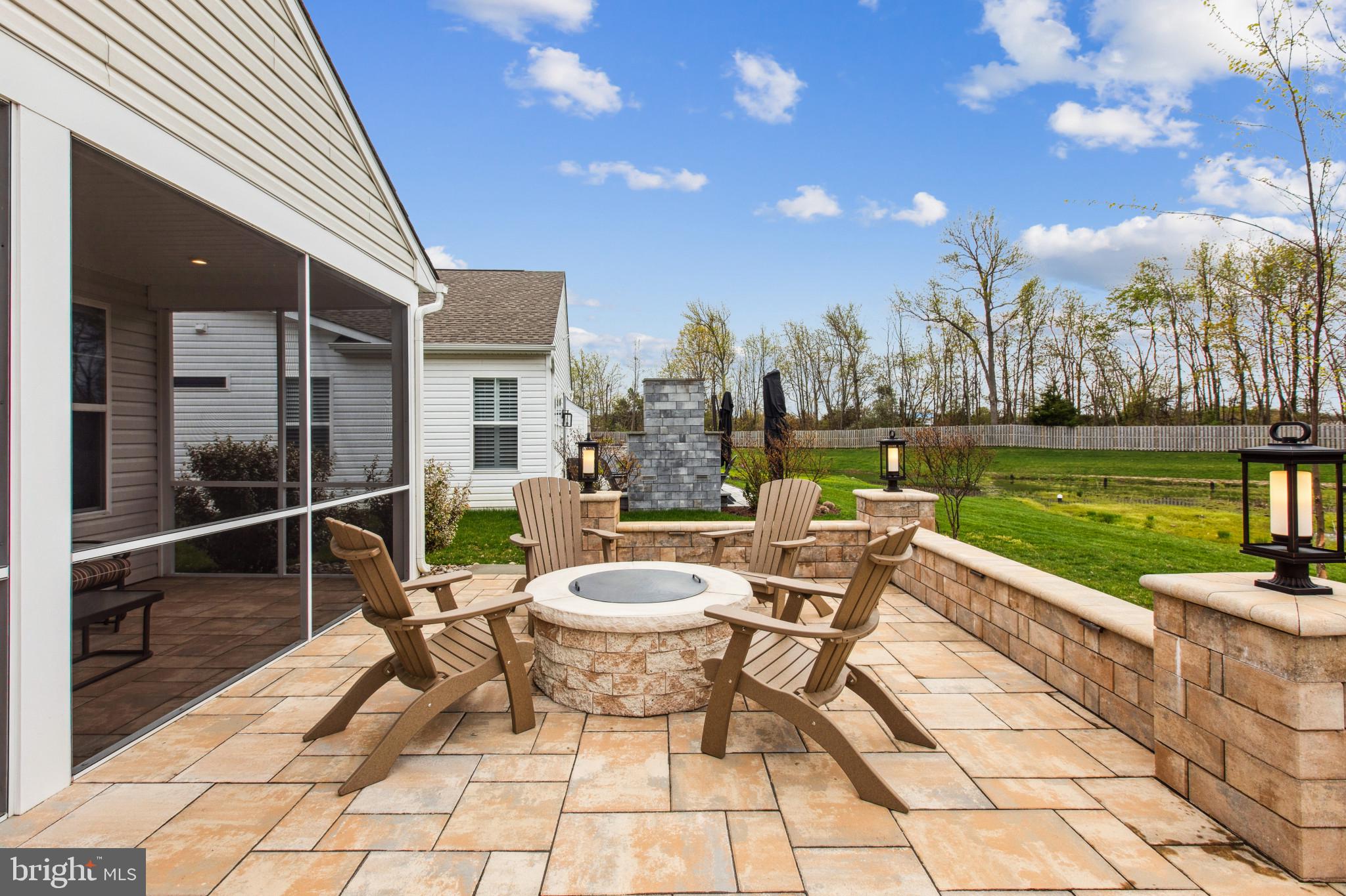 FOUR SEASONS AT KENT ISLAND - Residential