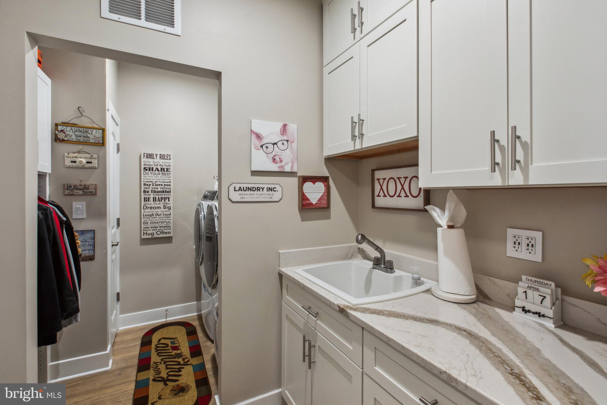 FOUR SEASONS AT KENT ISLAND - Residential