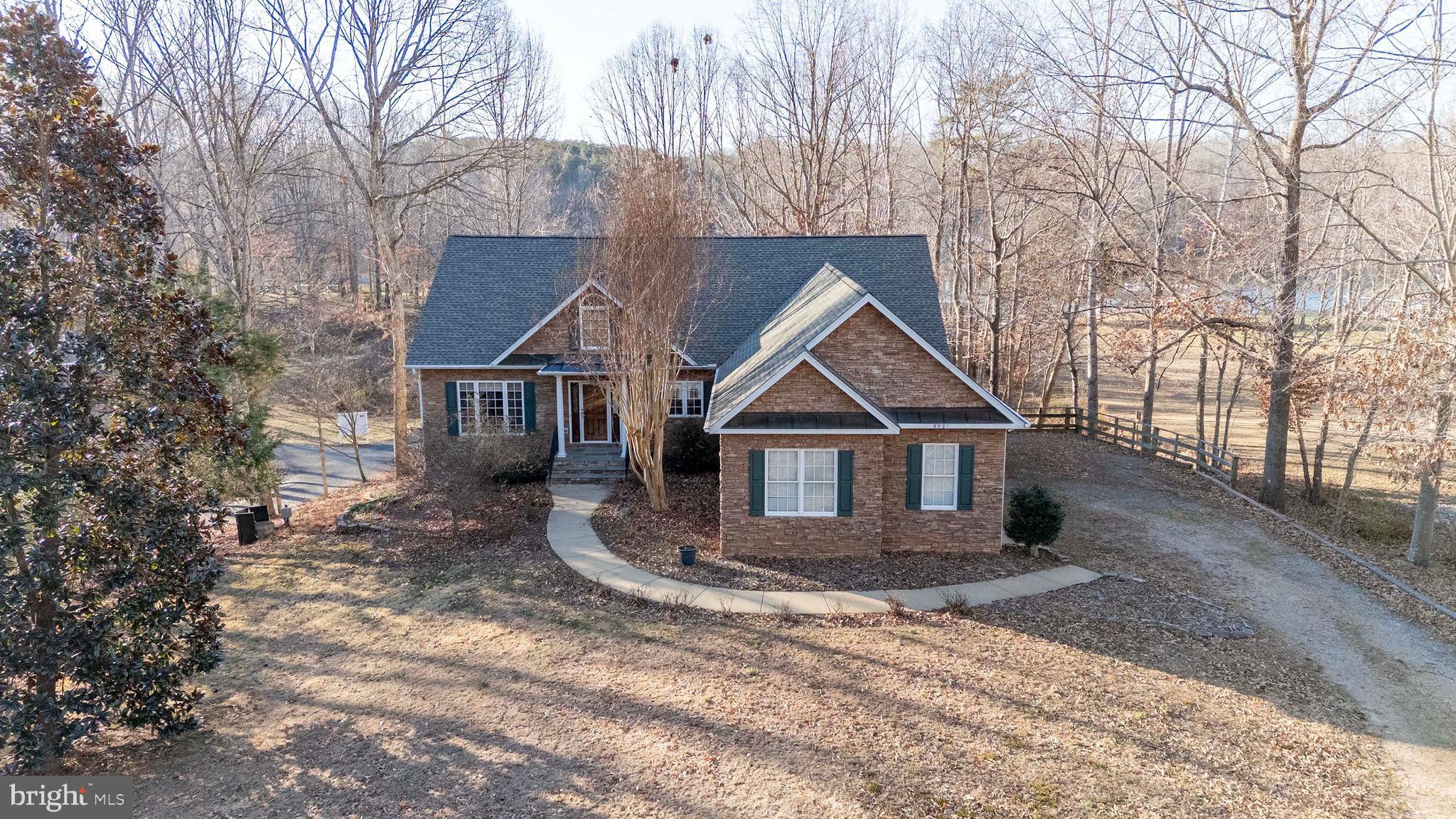 5501 HICKORY TREE LANE