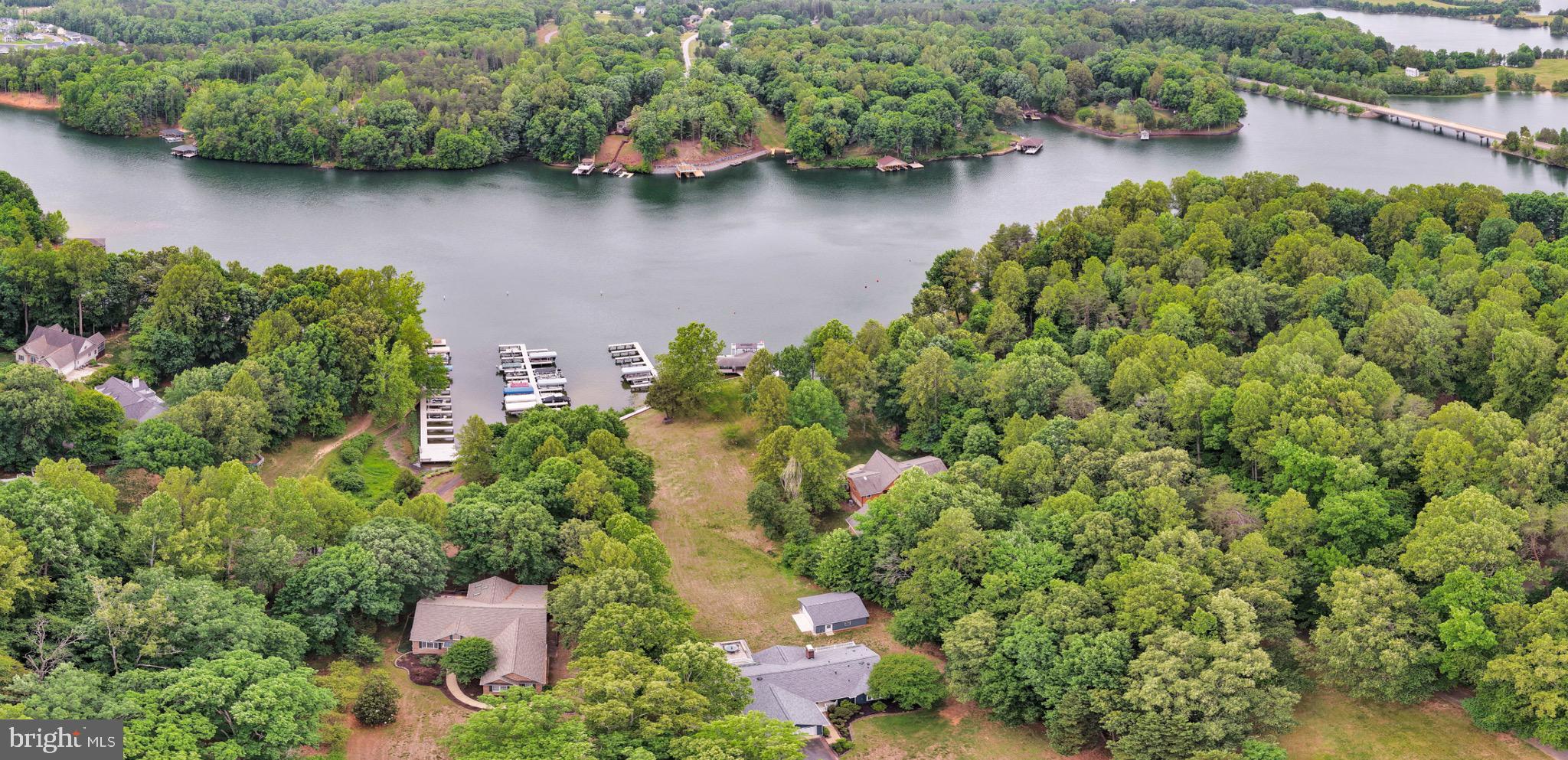 WYNDEMERE - Residential