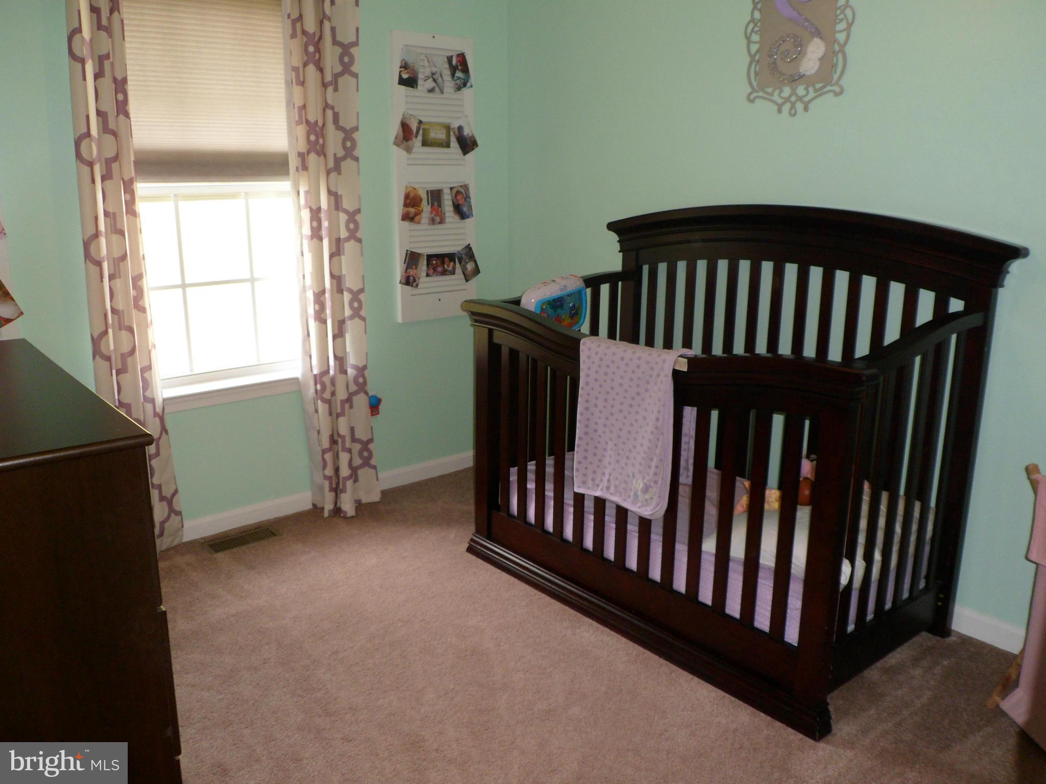 LOCKES CREEK ESTATES - Residential