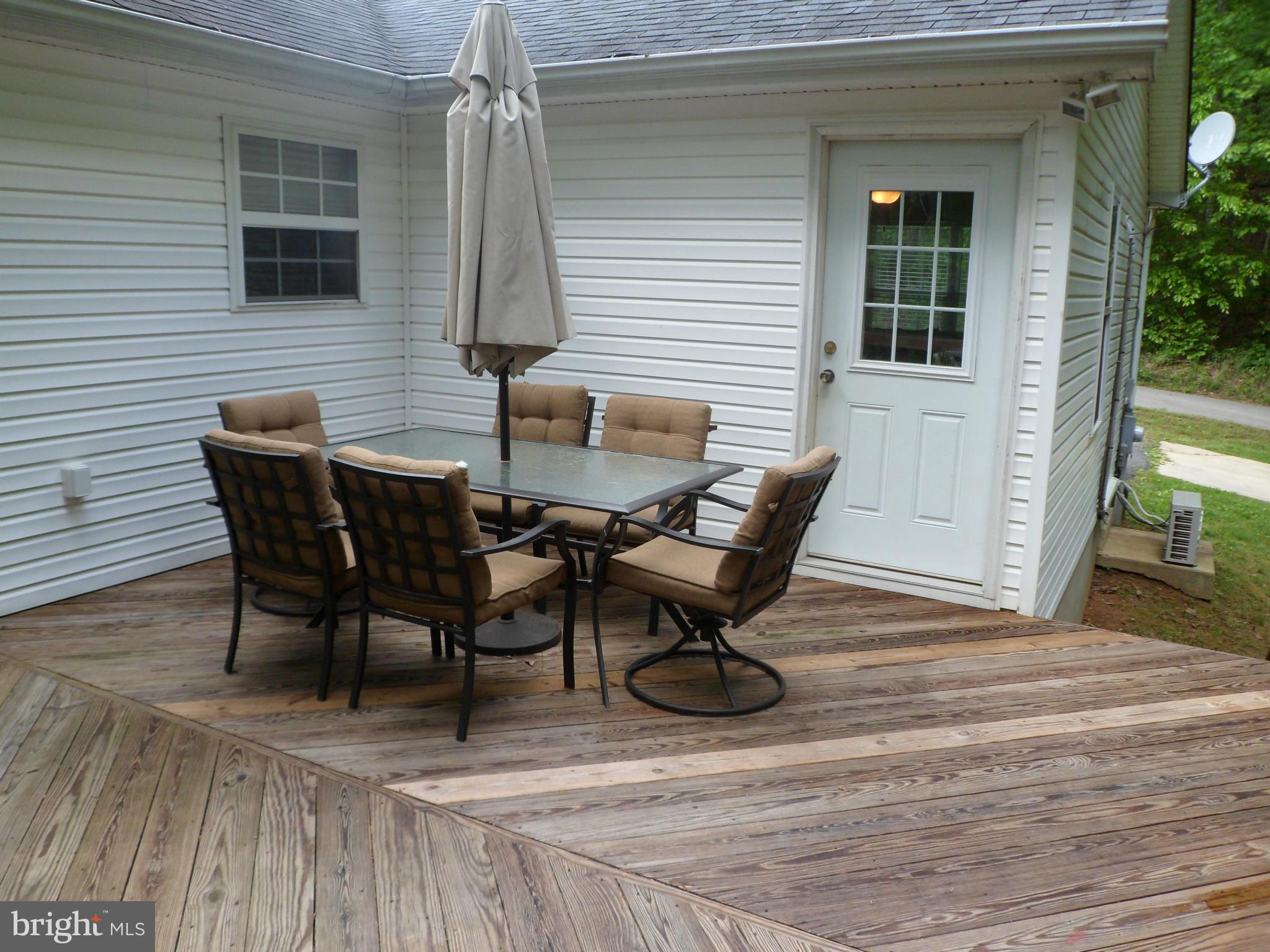 LOCKES CREEK ESTATES - Residential