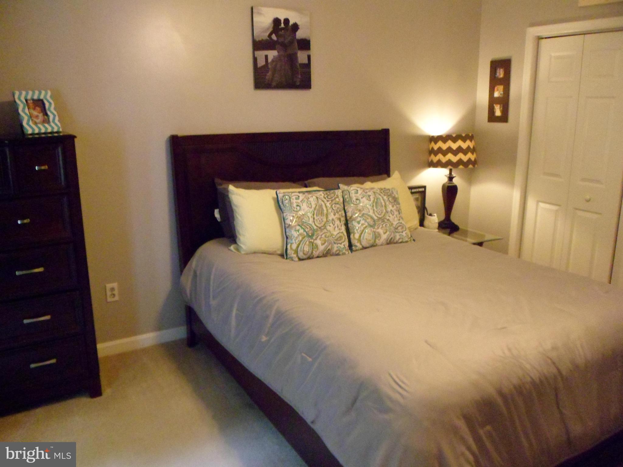 LOCKES CREEK ESTATES - Residential