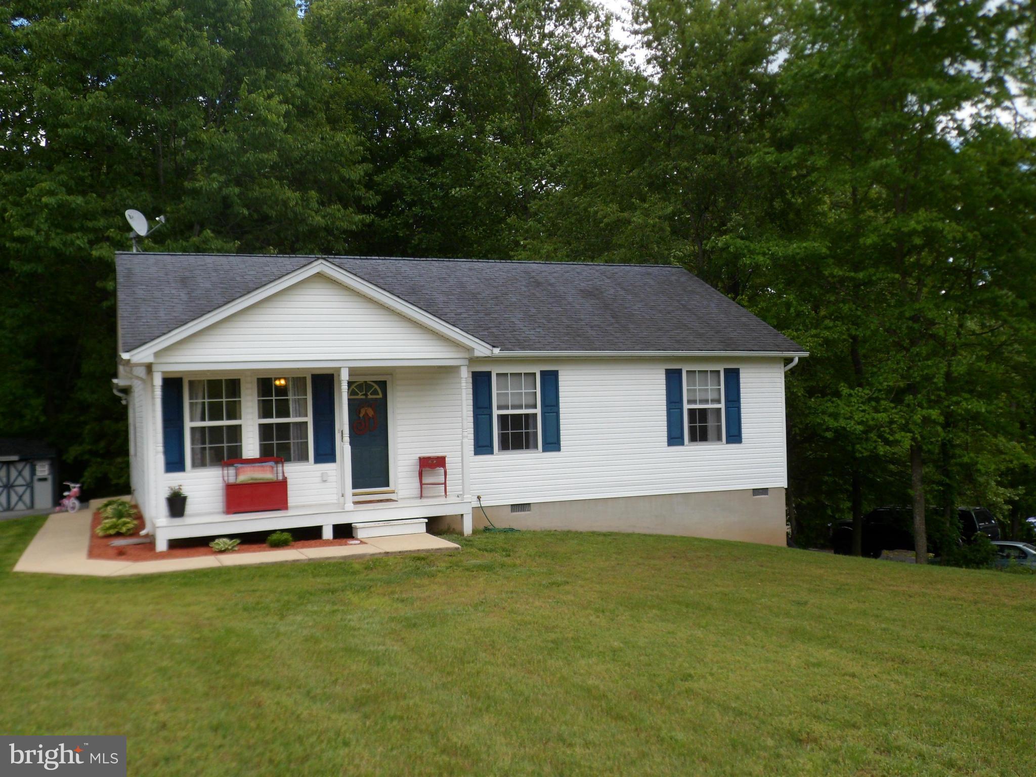 LOCKES CREEK ESTATES - Residential