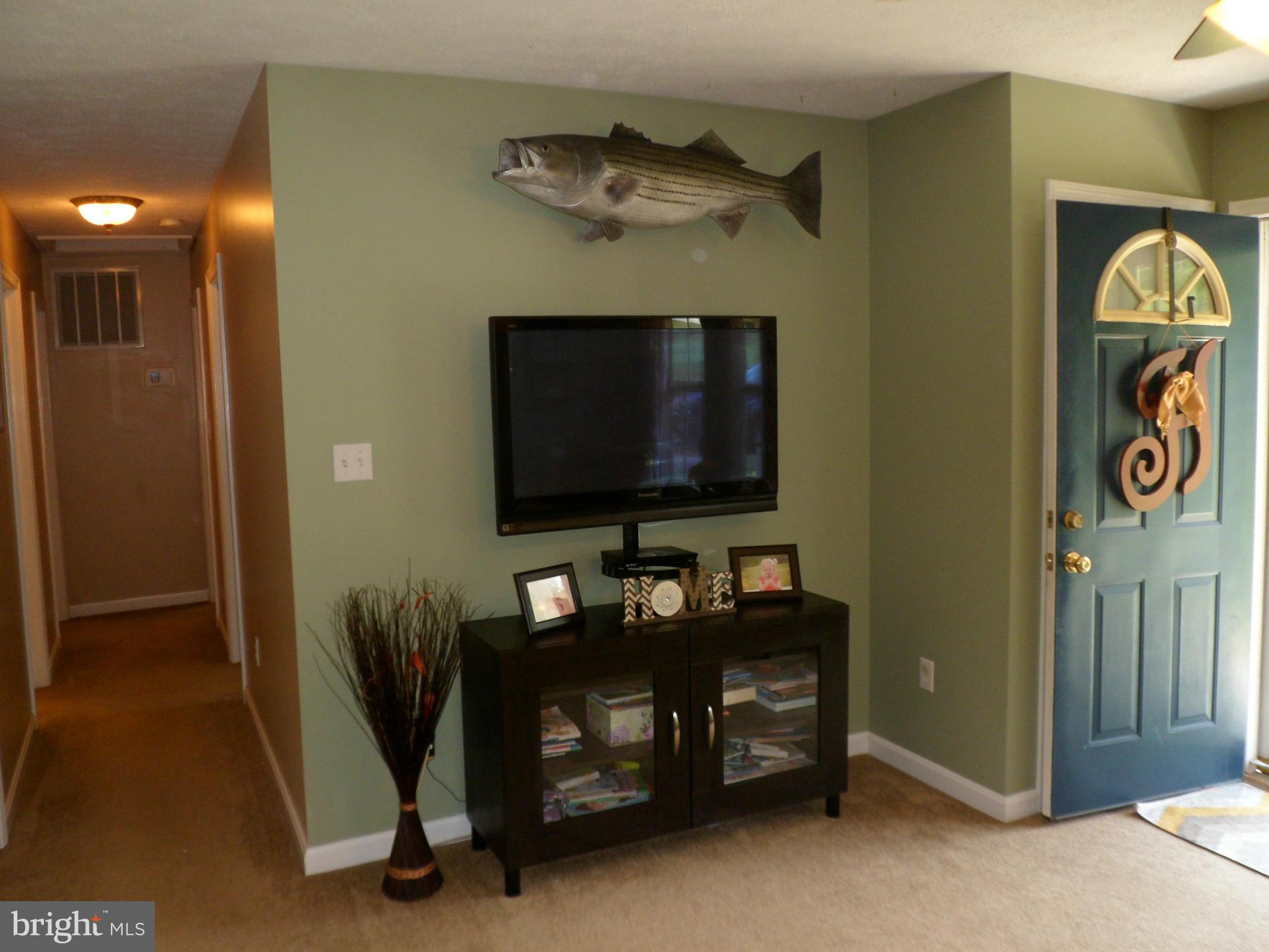 LOCKES CREEK ESTATES - Residential