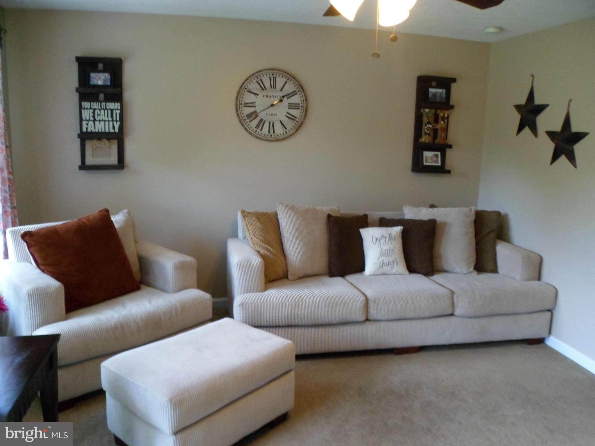 LOCKES CREEK ESTATES - Residential