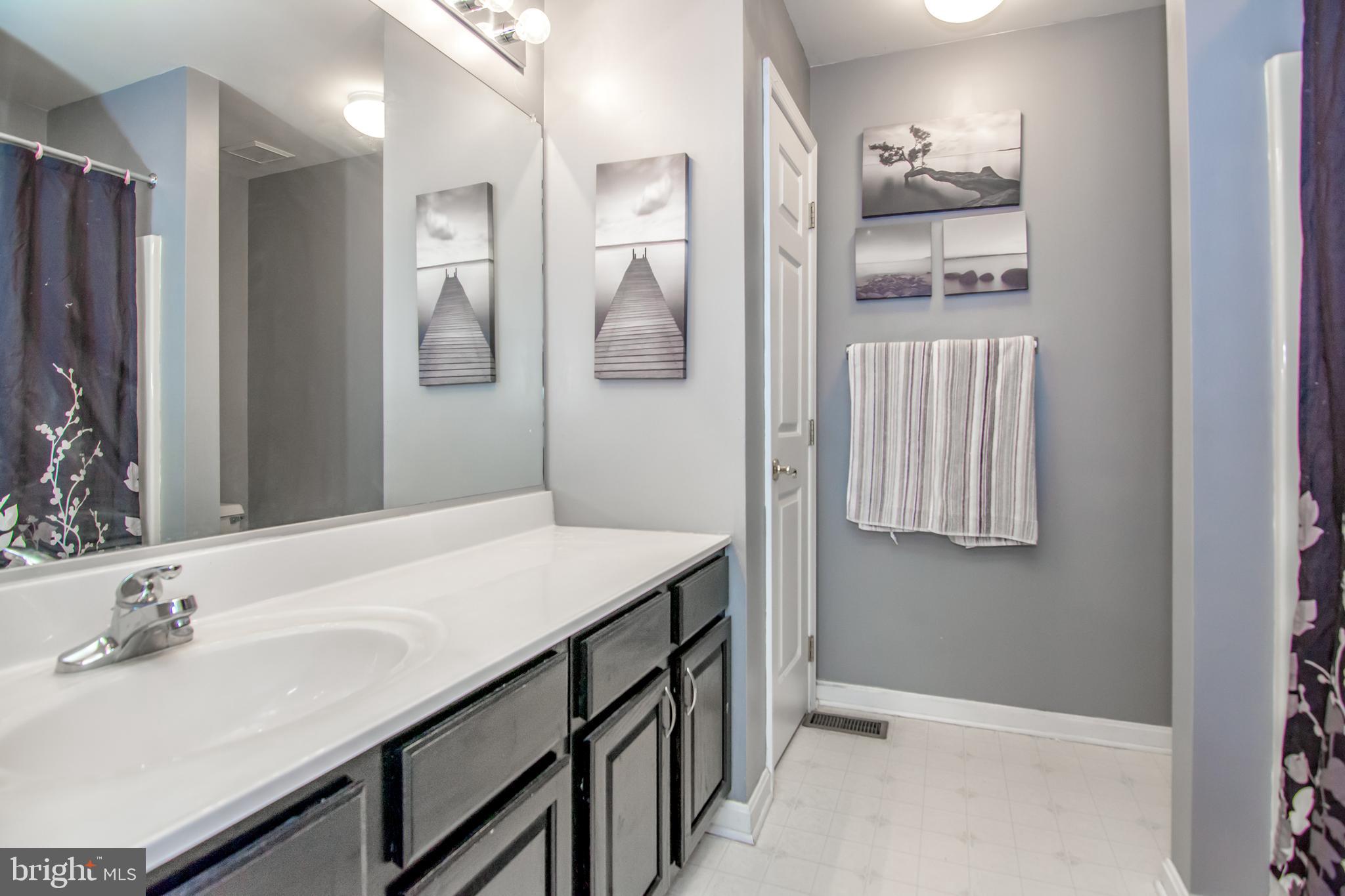 POOLE MEADOWS - Residential