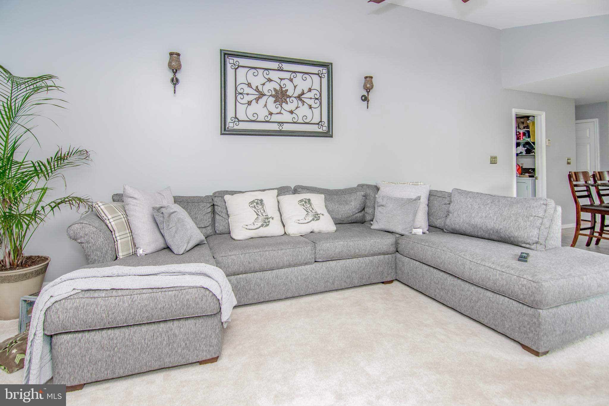 POOLE MEADOWS - Residential