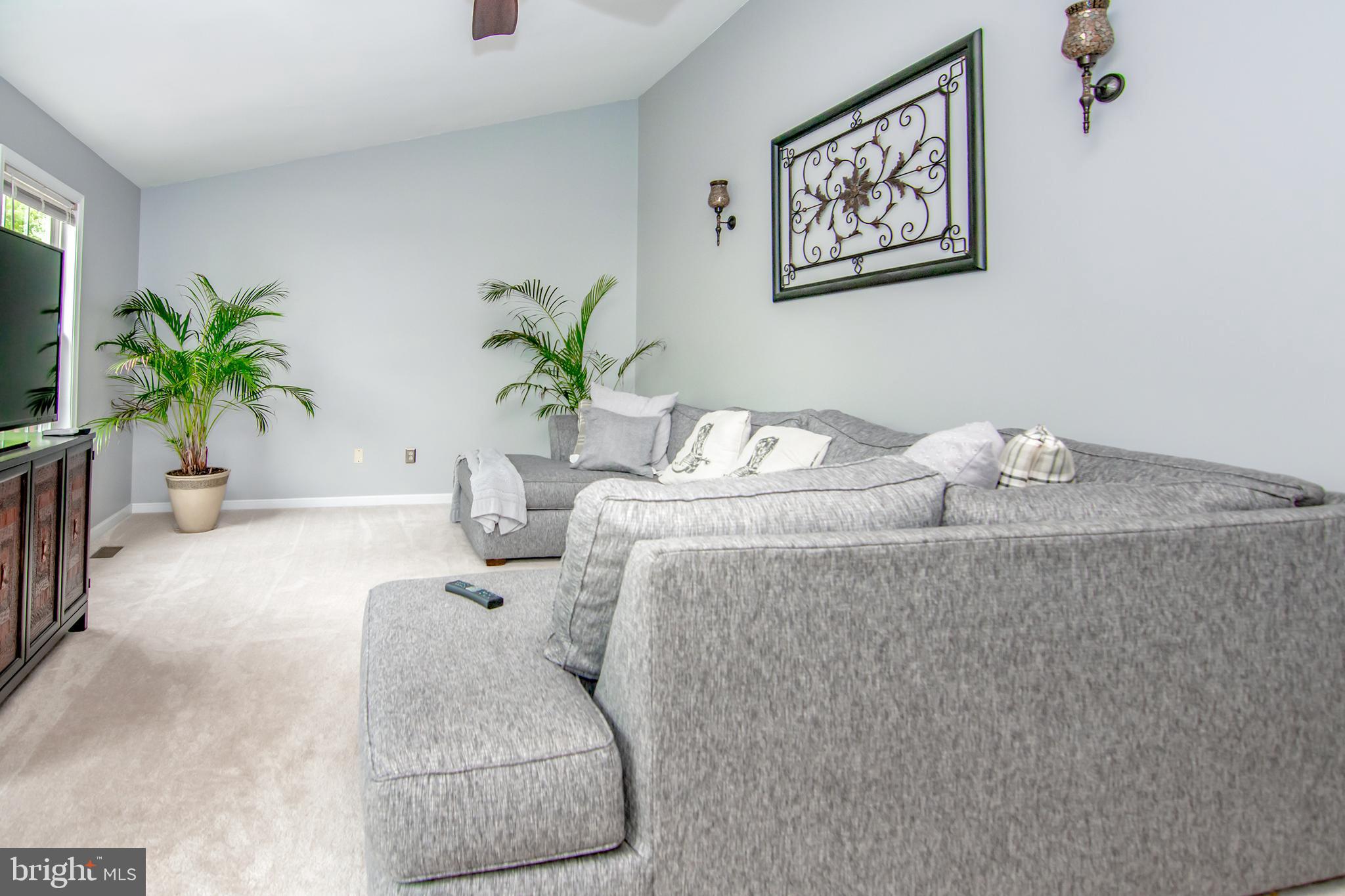 POOLE MEADOWS - Residential