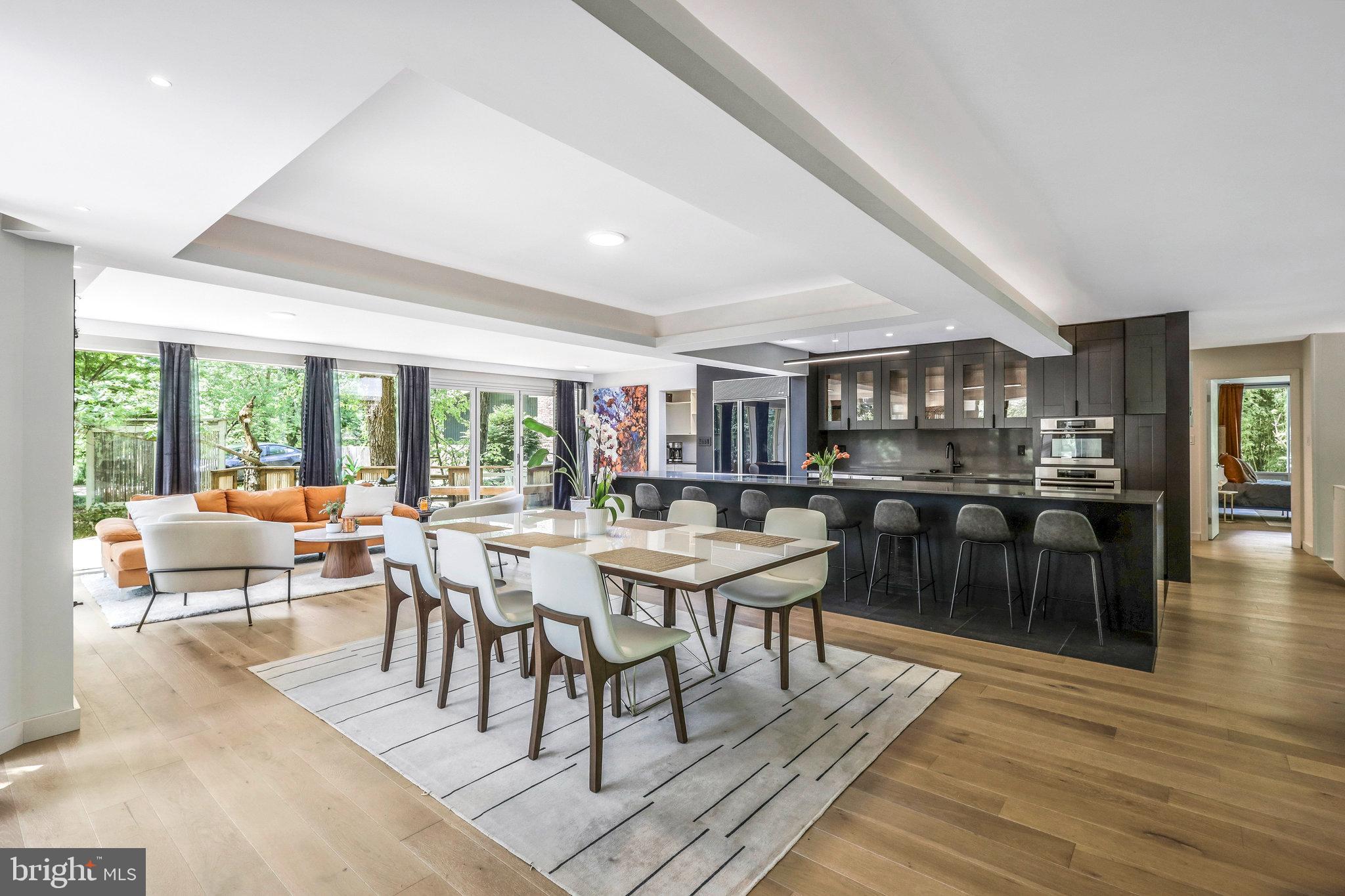 HOLLIN HILLS - Residential