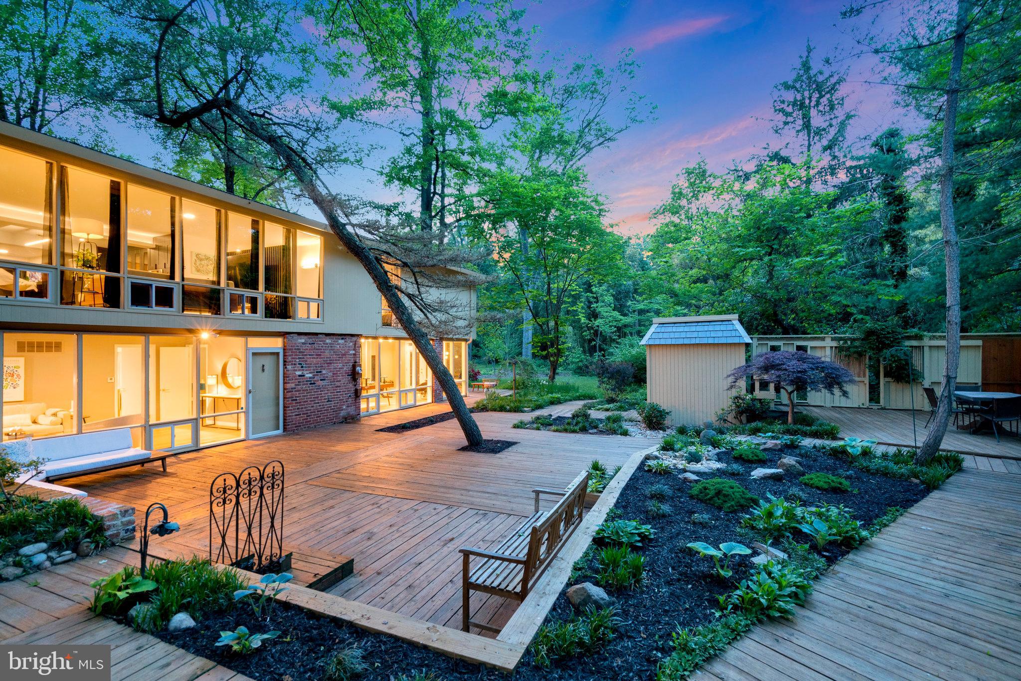 HOLLIN HILLS - Residential