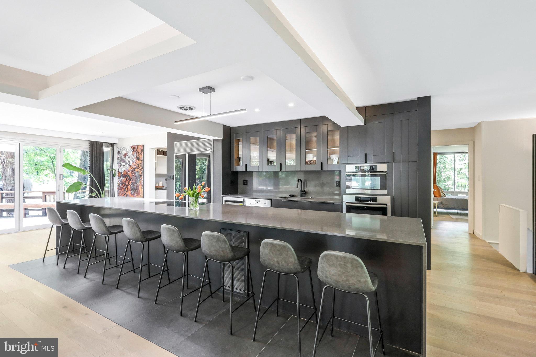 HOLLIN HILLS - Residential