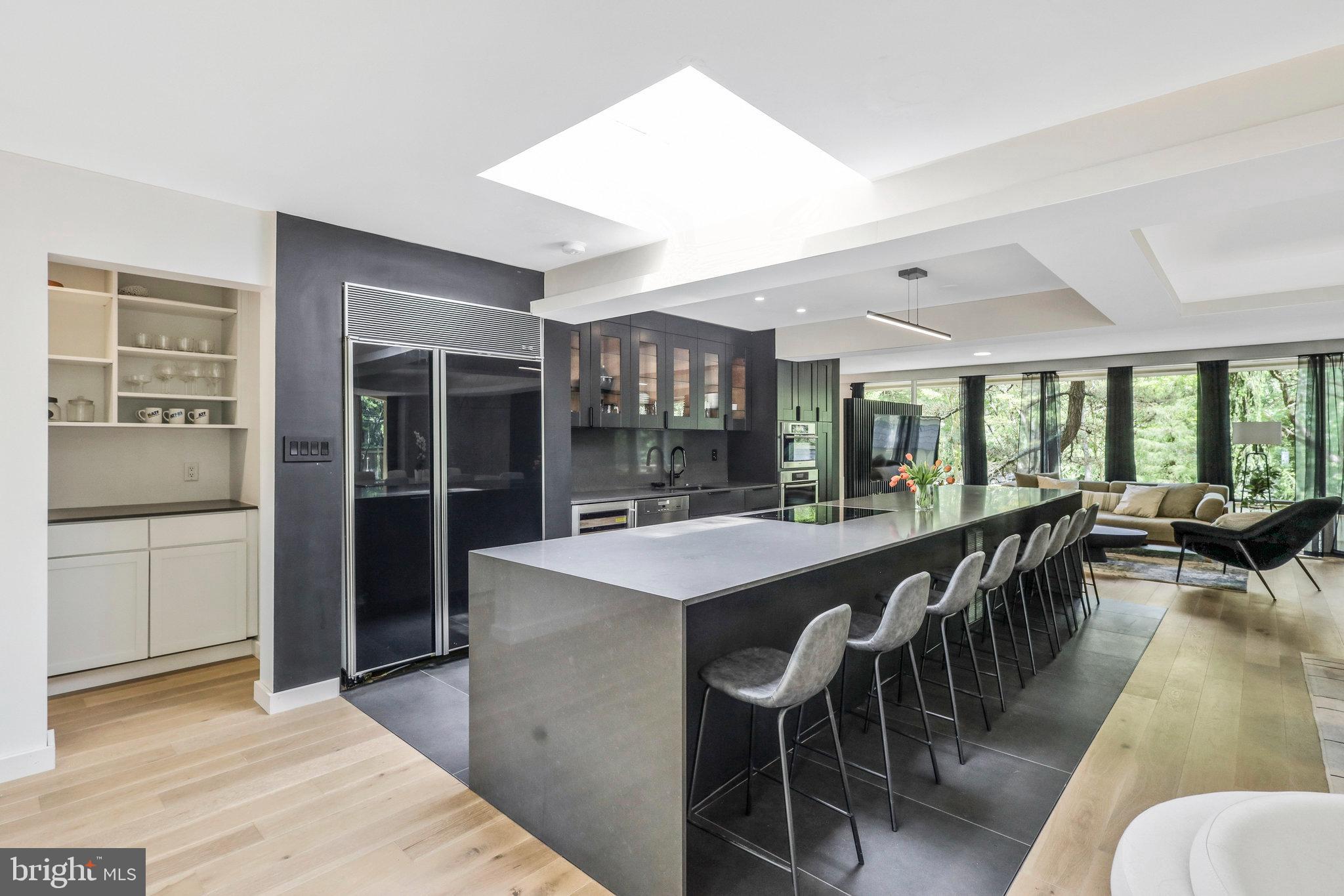 HOLLIN HILLS - Residential